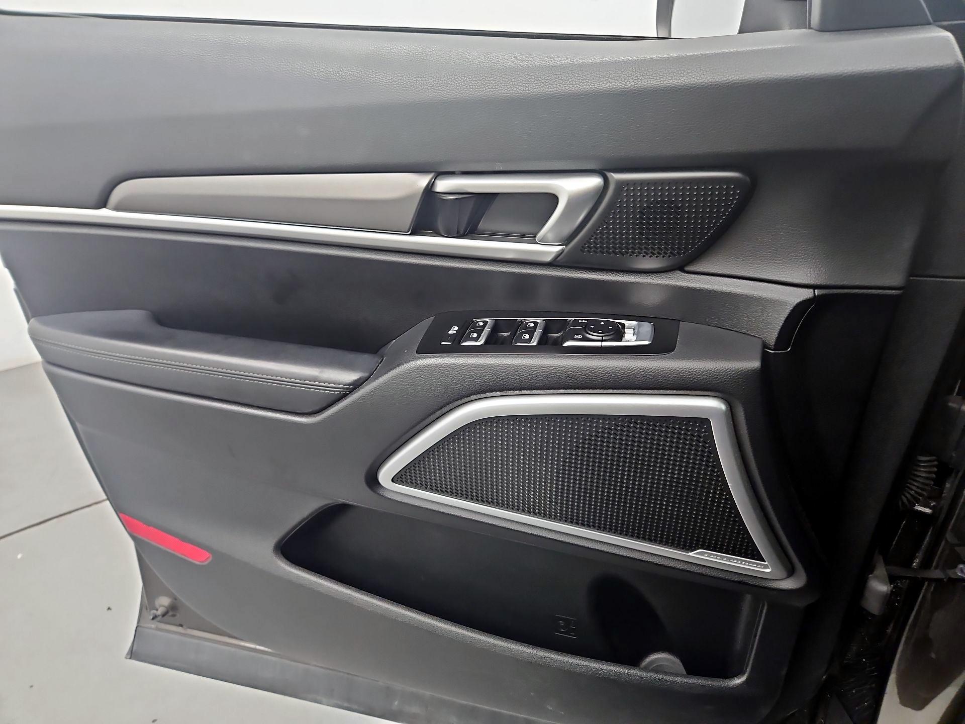 Thumbnail: 2021 Kia Telluride - 12
