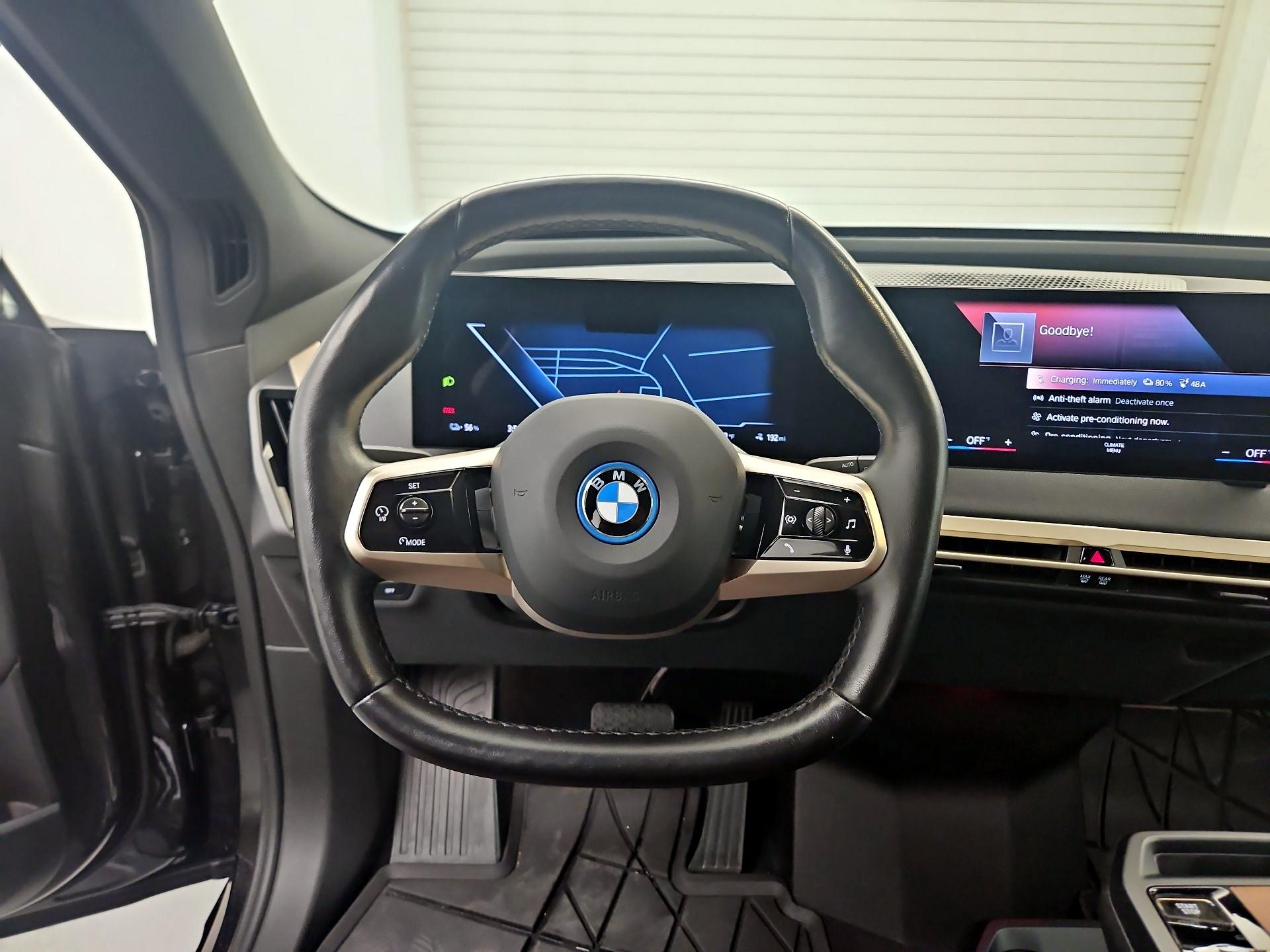 Thumbnail: 2023 BMW iX - 10