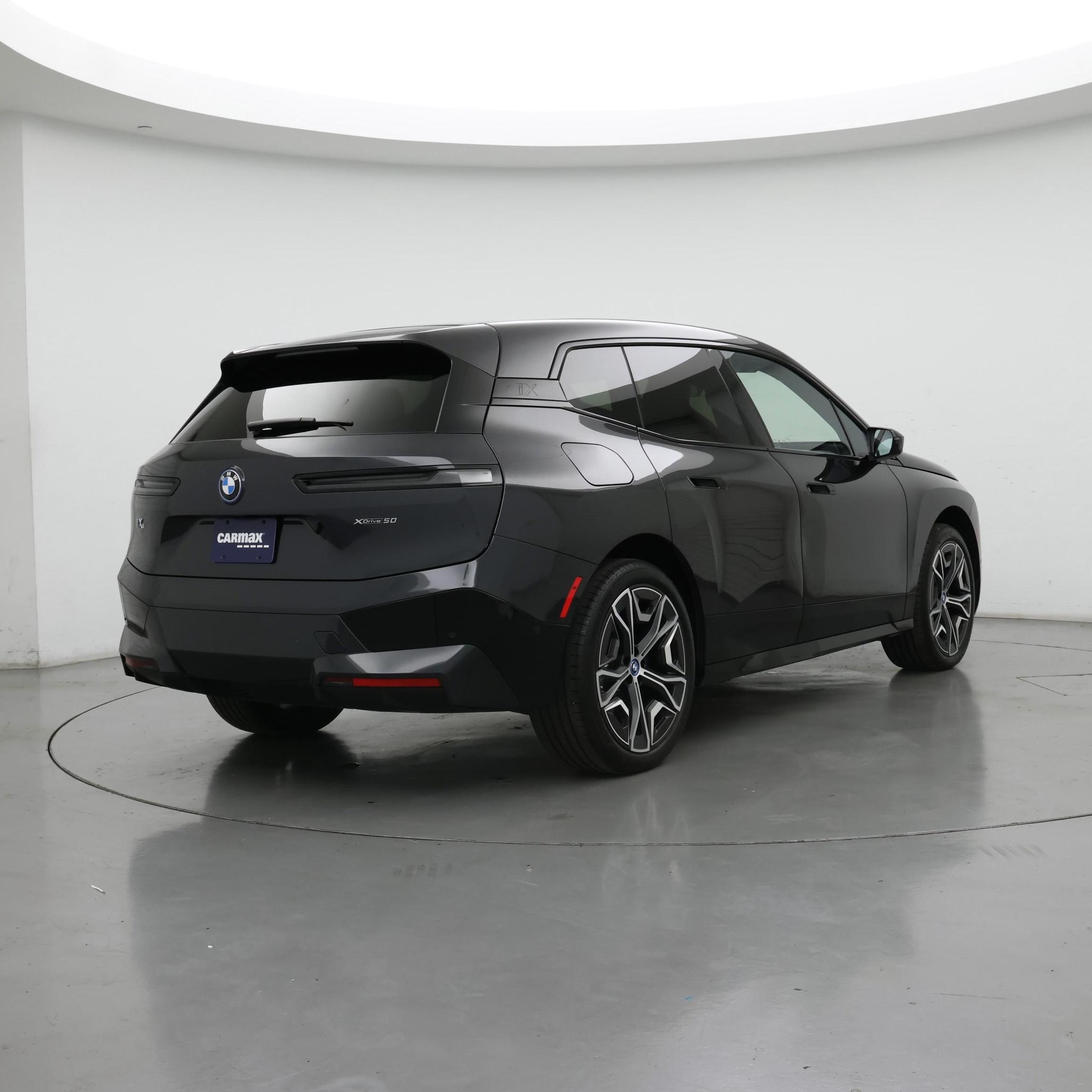 Thumbnail: 2023 BMW iX - 8