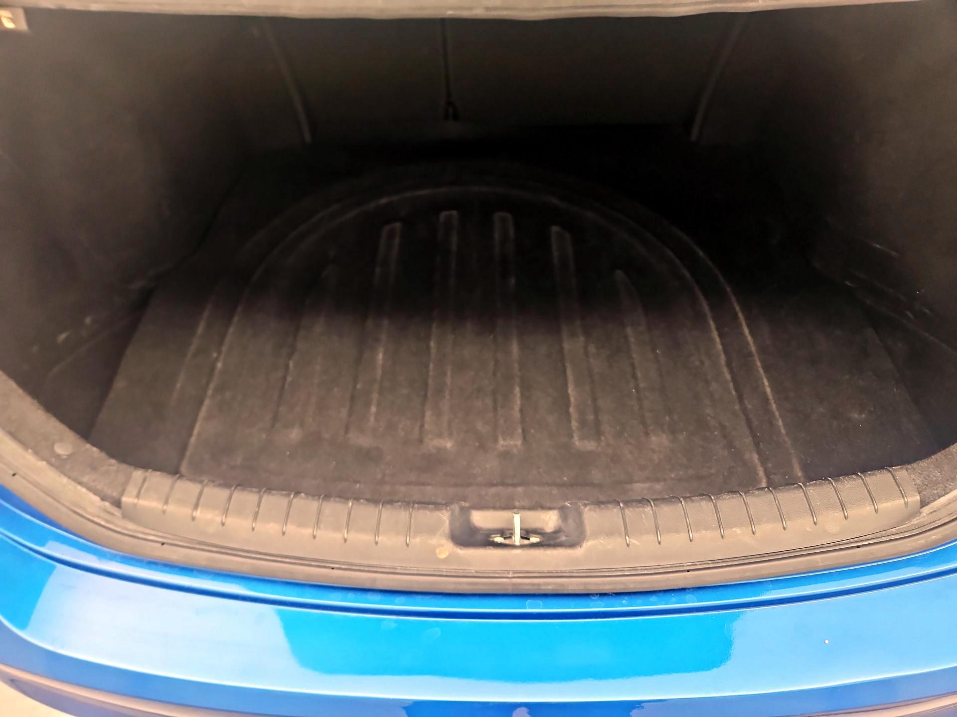 Thumbnail: 2017 Hyundai Elantra - 18