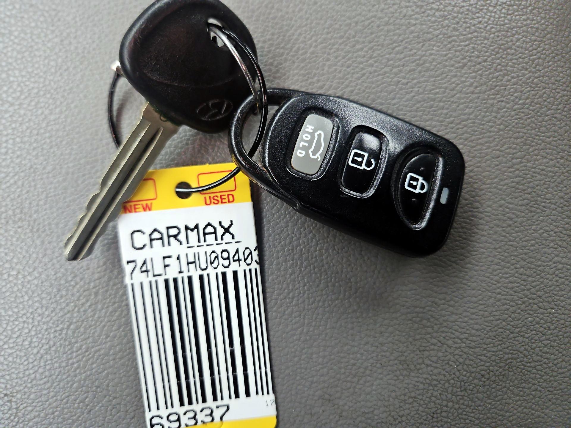 Thumbnail: 2017 Hyundai Elantra - 20