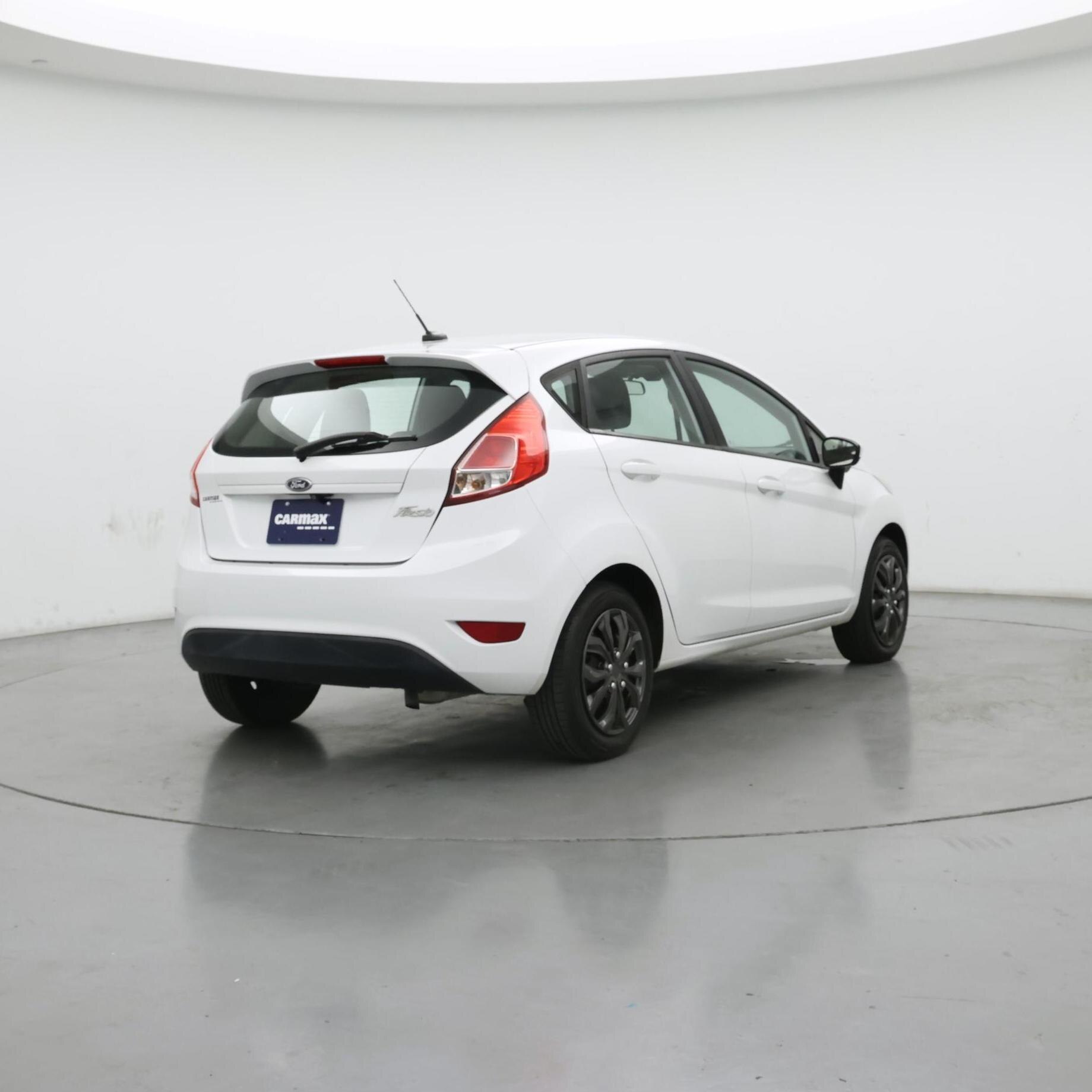 Thumbnail: 2018 Ford Fiesta - 8