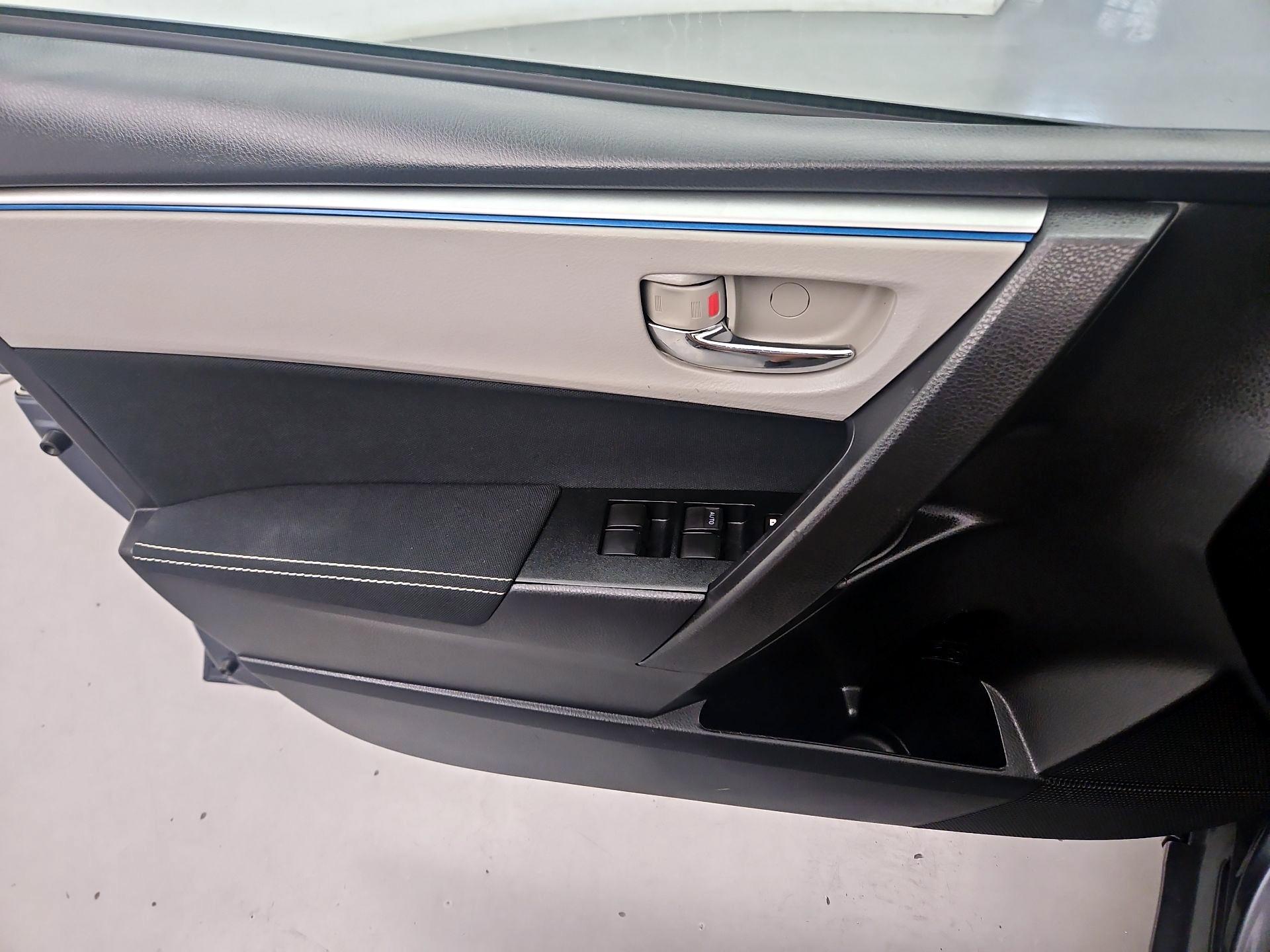 Thumbnail: 2014 Toyota Corolla - 12