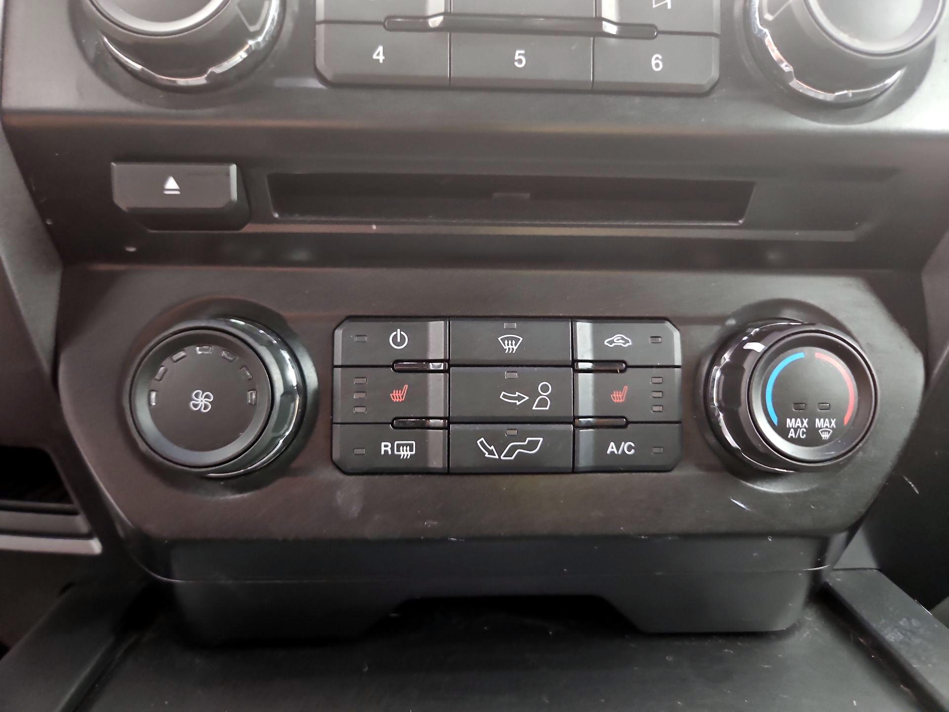 Thumbnail: 2015 Ford F-150 - 16