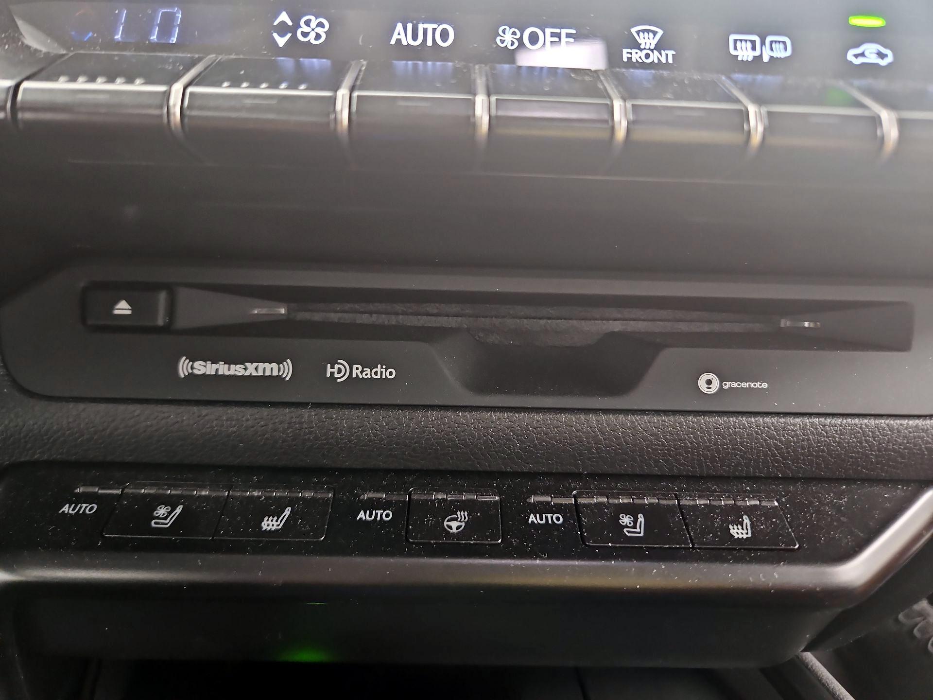 Thumbnail: 2019 Lexus UX - 16