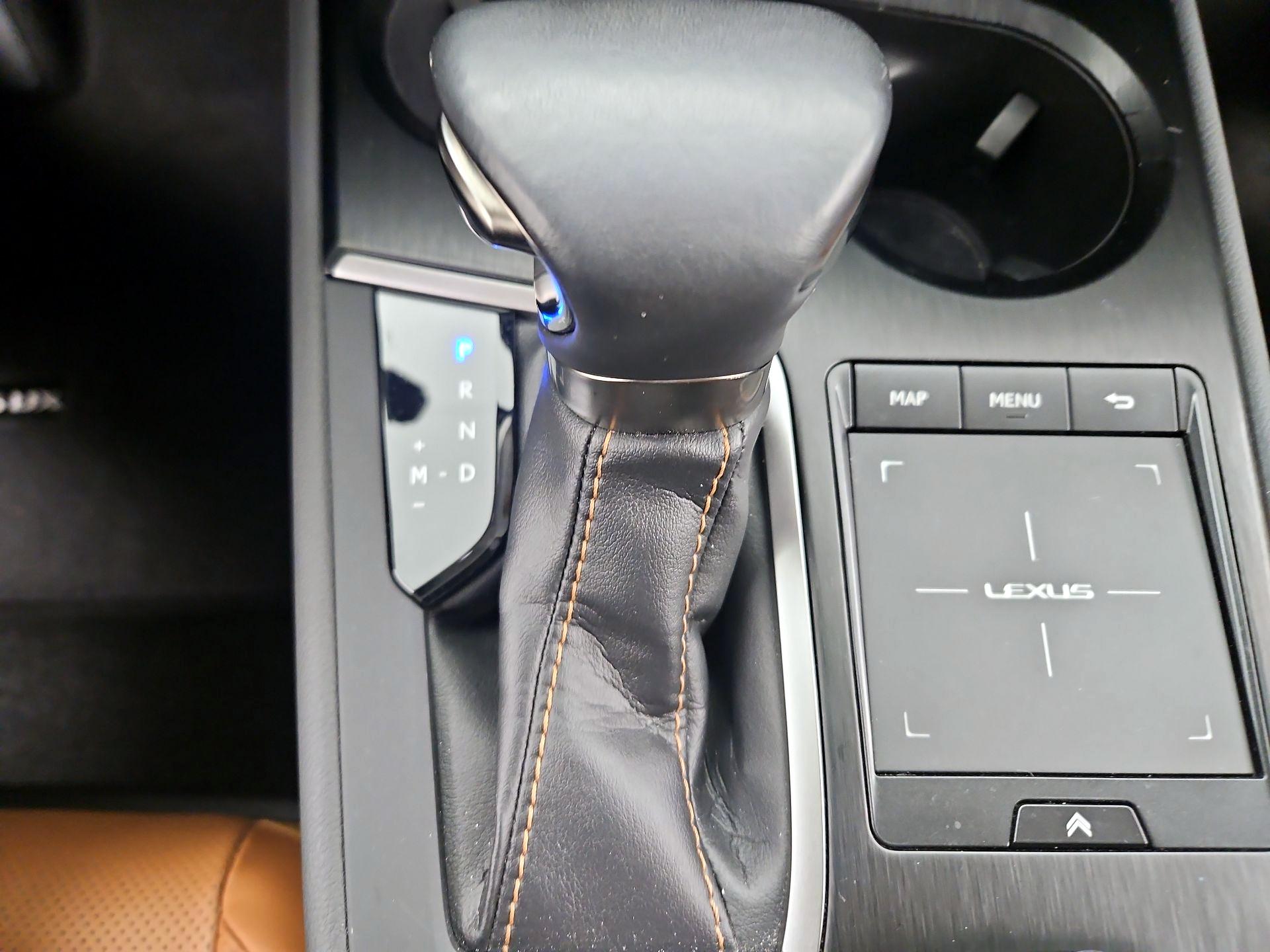 Thumbnail: 2019 Lexus UX - 18
