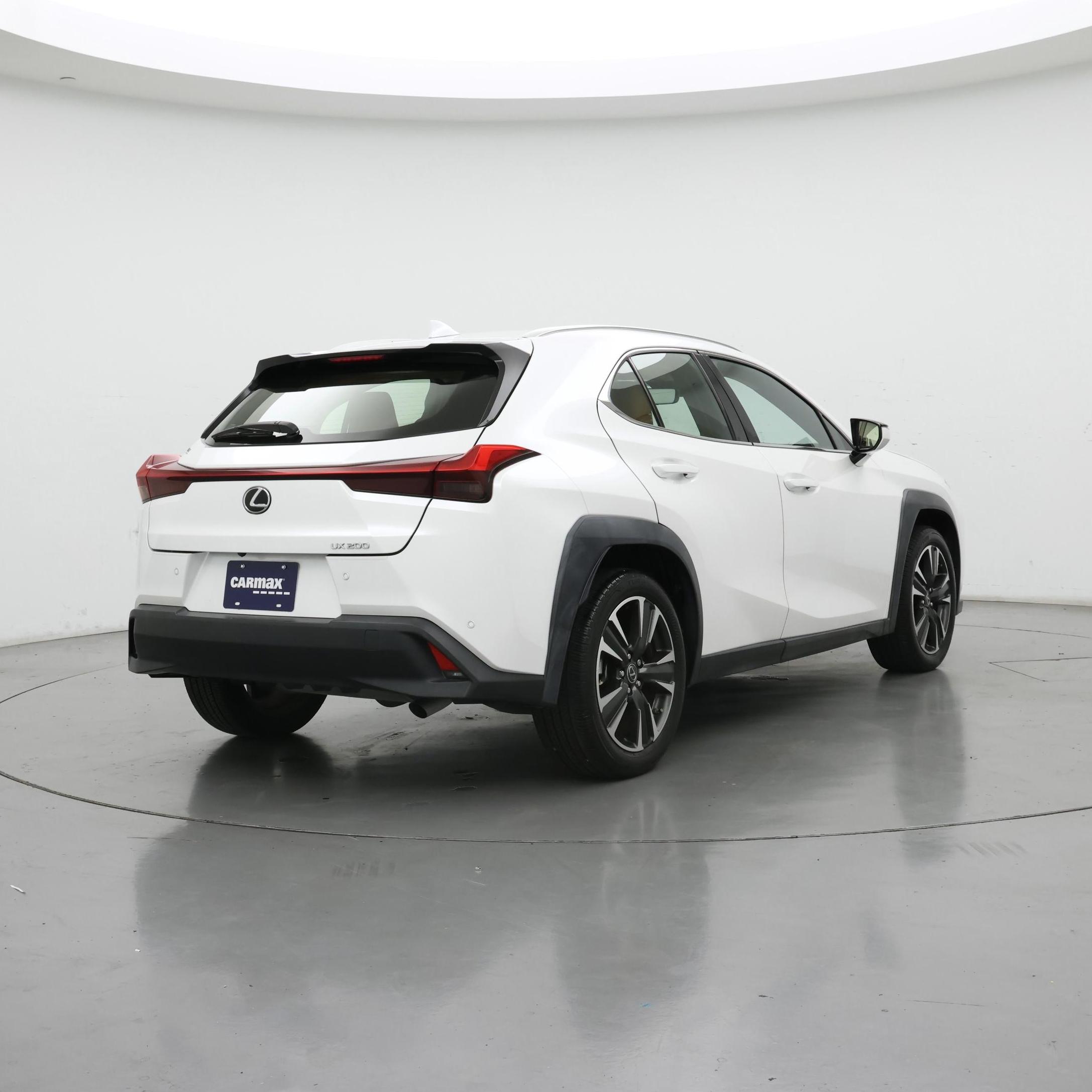 Thumbnail: 2019 Lexus UX - 8