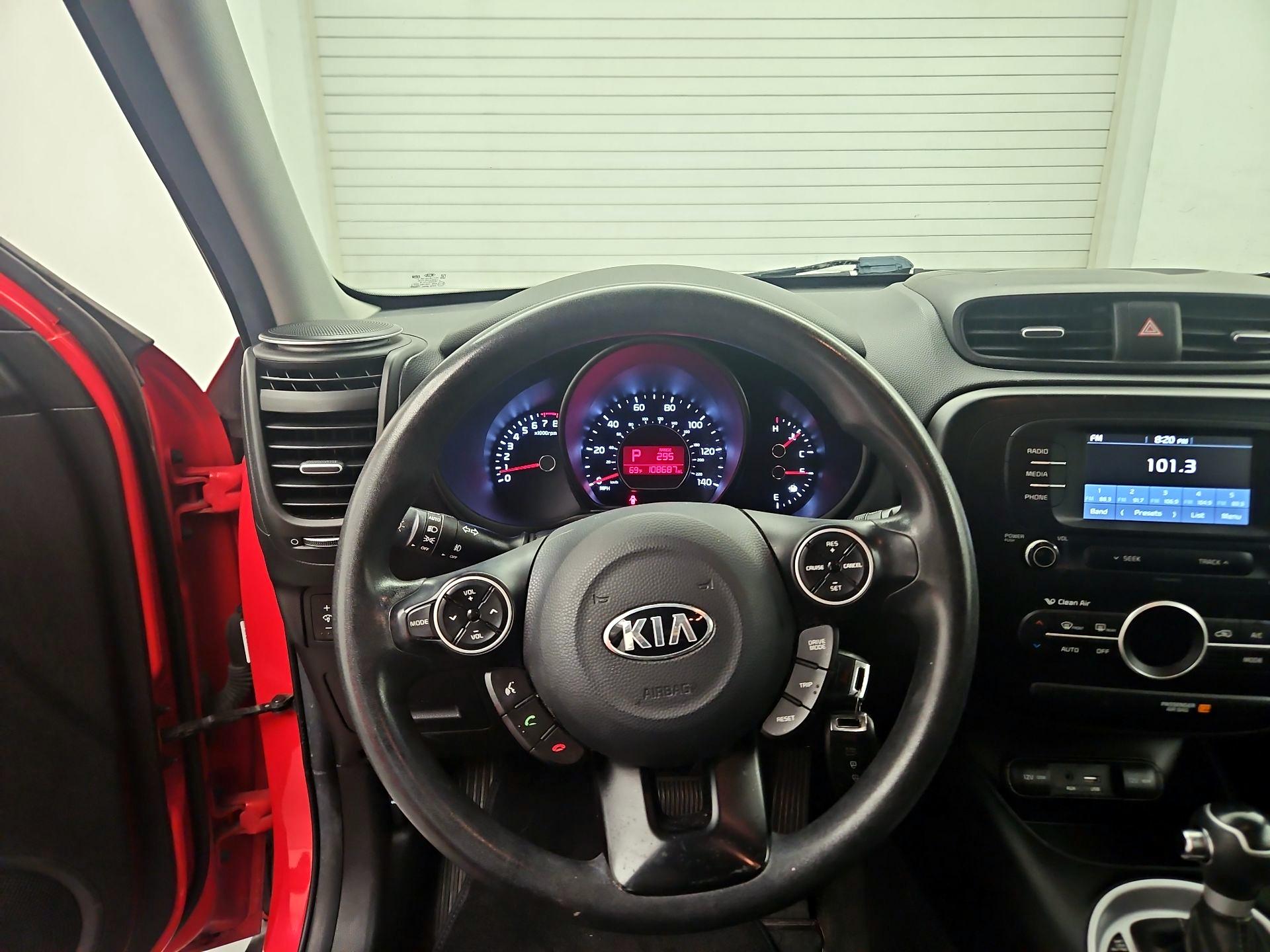 Thumbnail: 2017 Kia Soul - 10