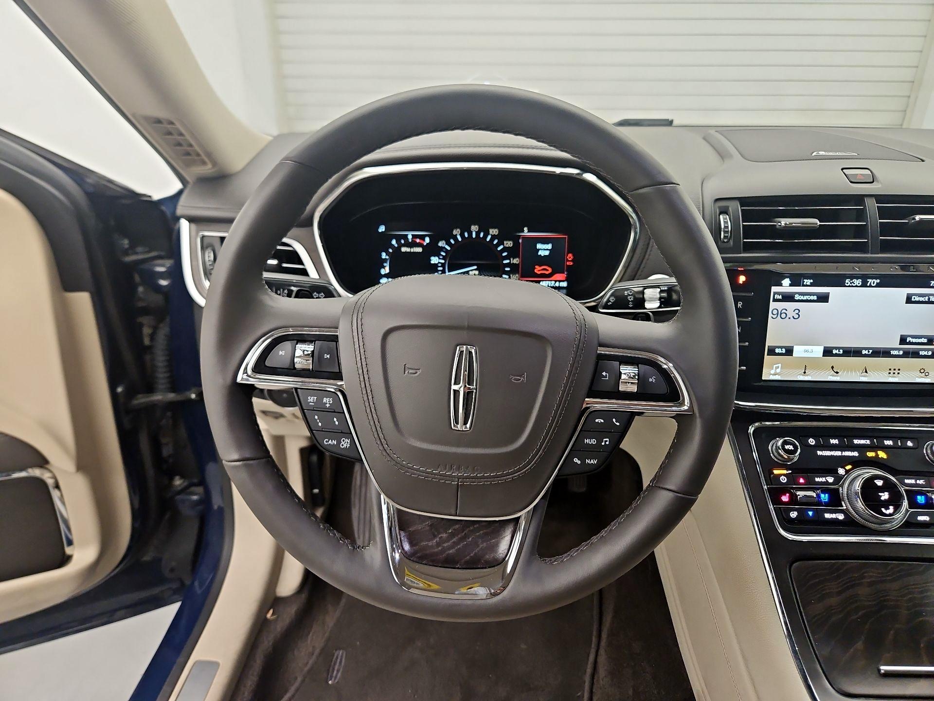 Thumbnail: 2018 Lincoln Continental - 10