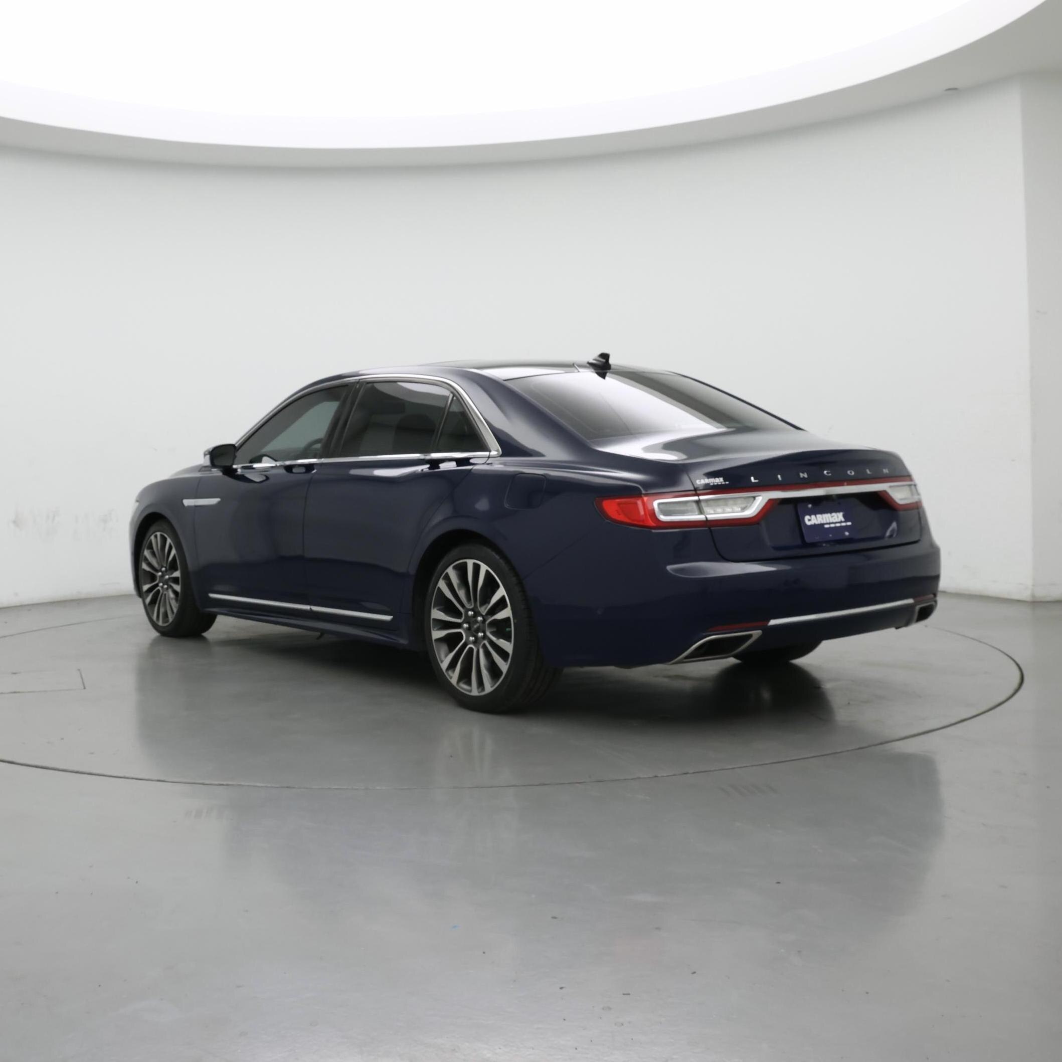 Thumbnail: 2018 Lincoln Continental - 2