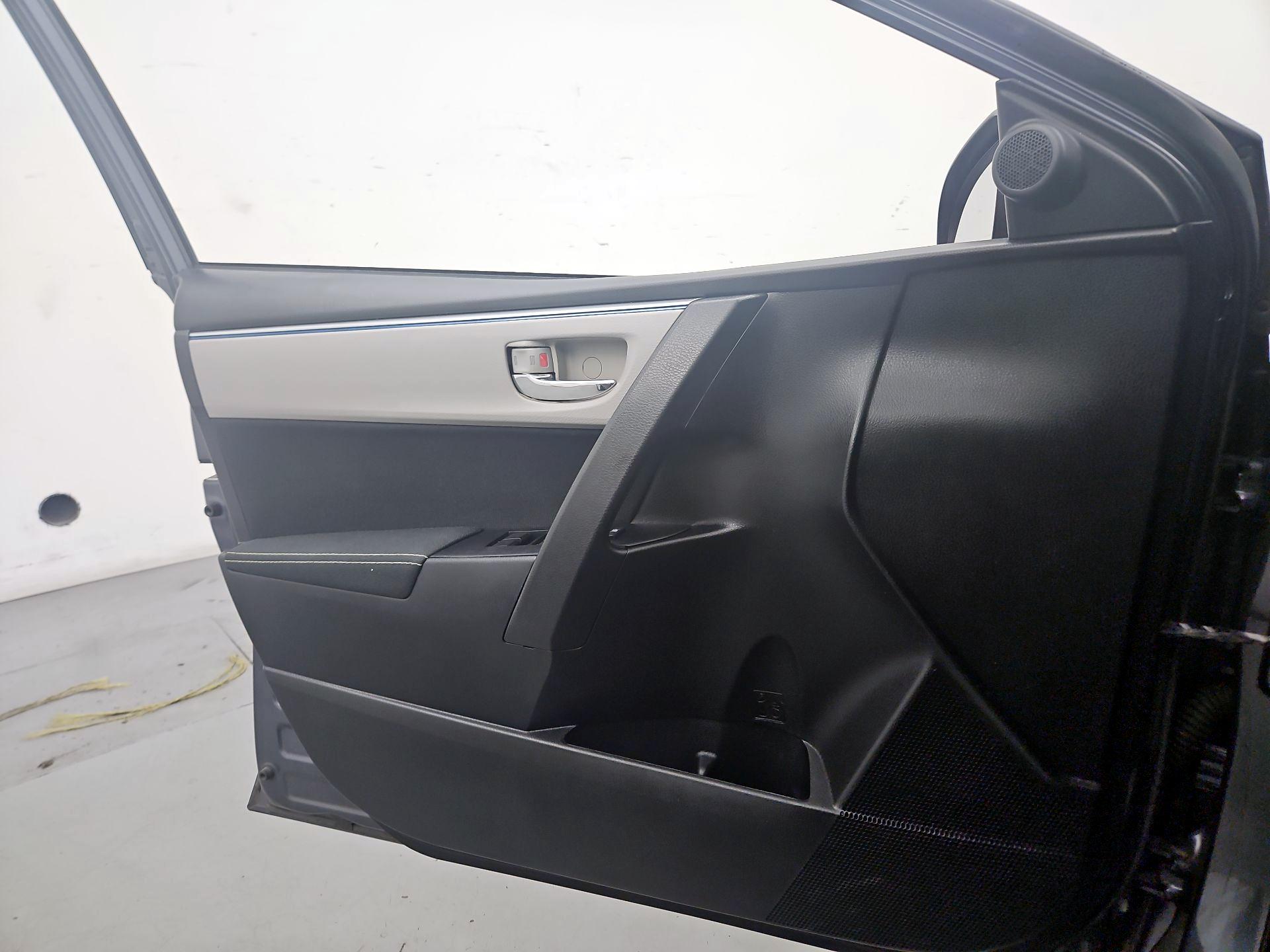 Thumbnail: 2016 Toyota Corolla - 12