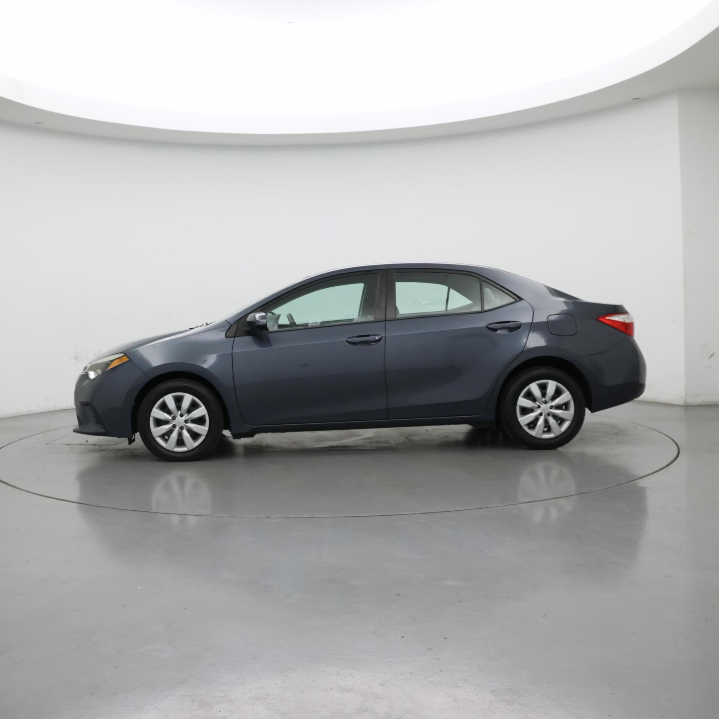Thumbnail: 2016 Toyota Corolla - 3