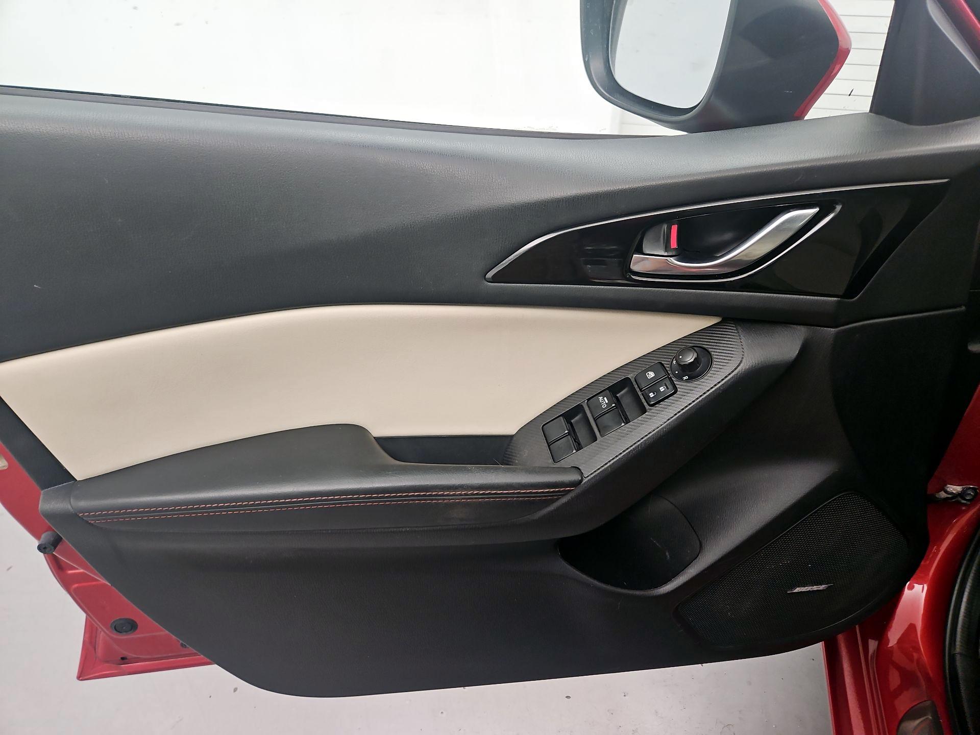 Thumbnail: 2016 Mazda Mazda3 - 12