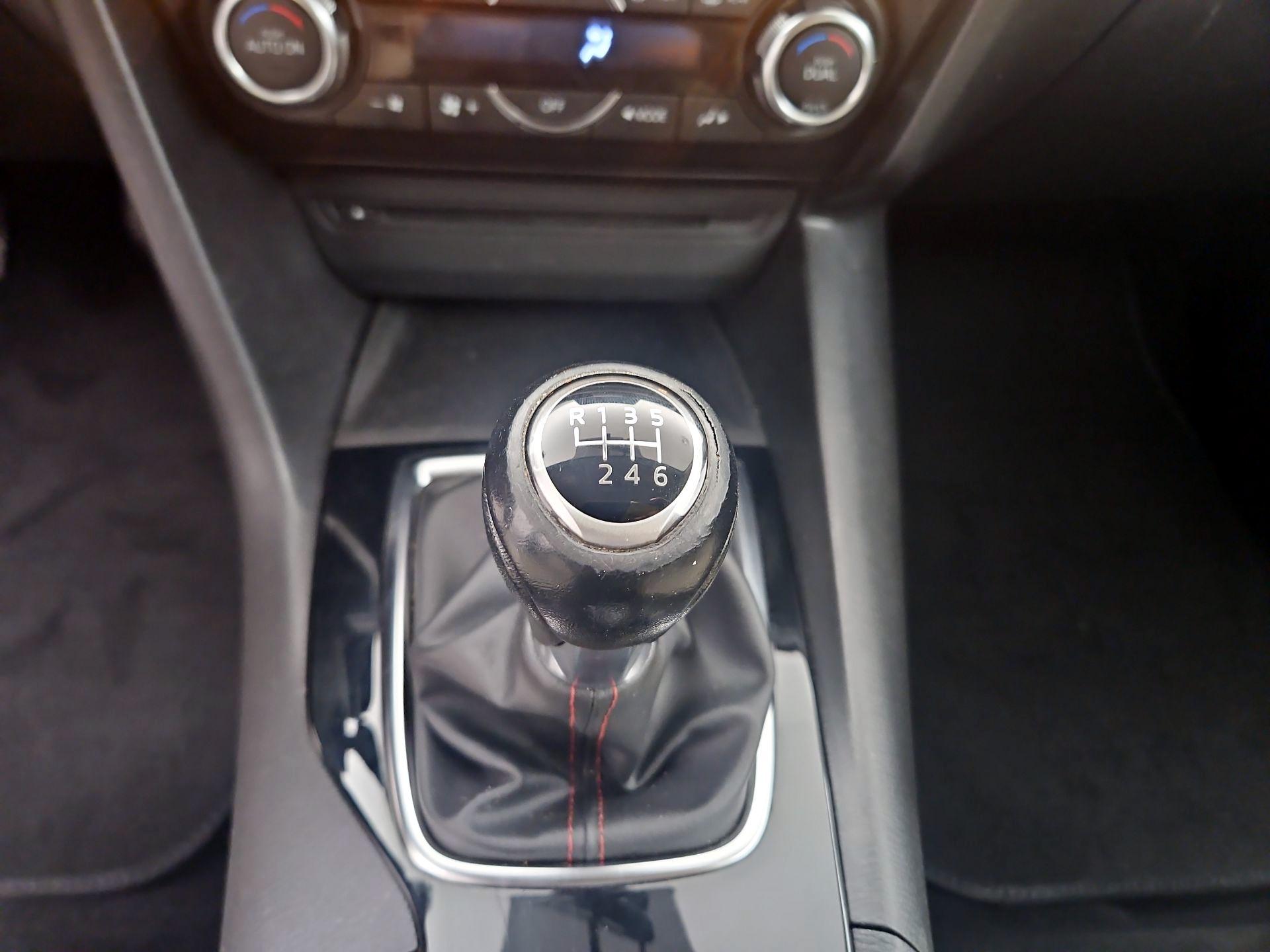 Thumbnail: 2016 Mazda Mazda3 - 16