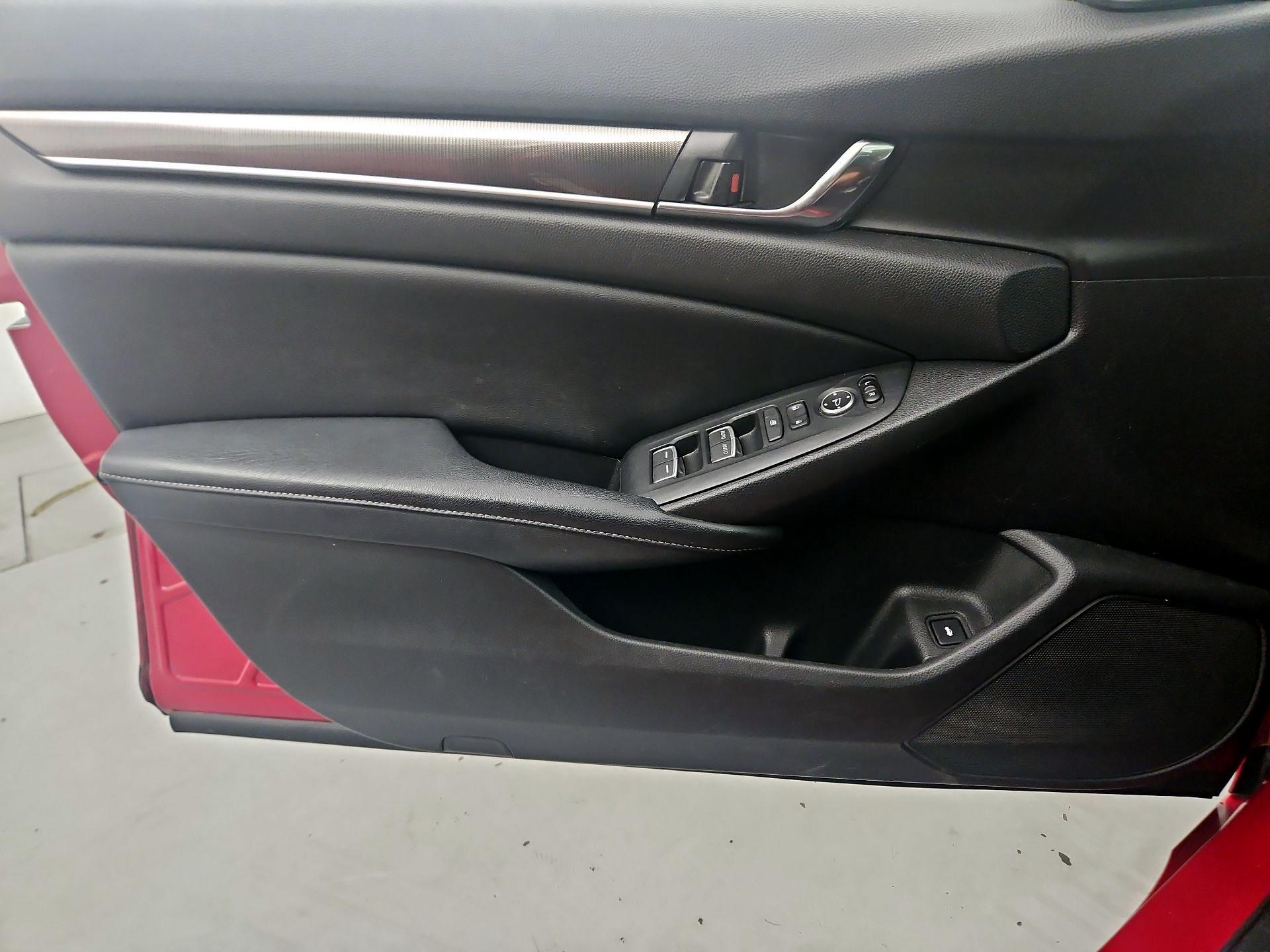 Thumbnail: 2018 Honda Accord - 12