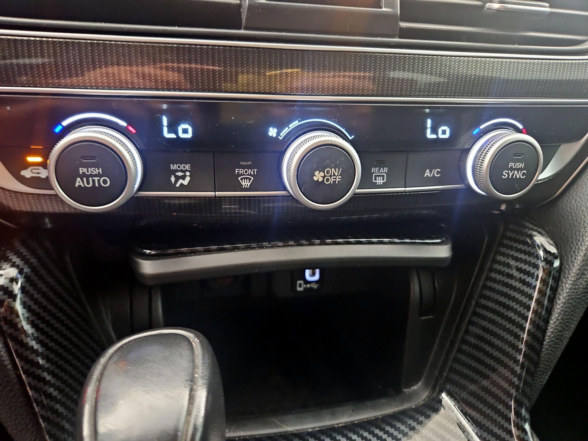 Thumbnail: 2018 Honda Accord - 16