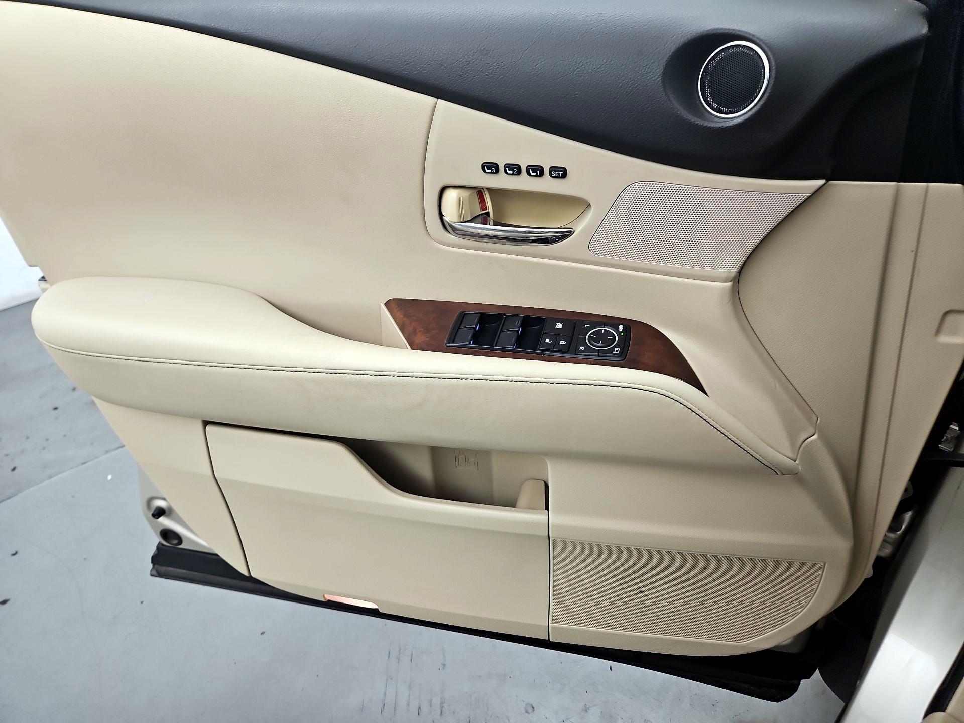 Thumbnail: 2015 Lexus RX - 12