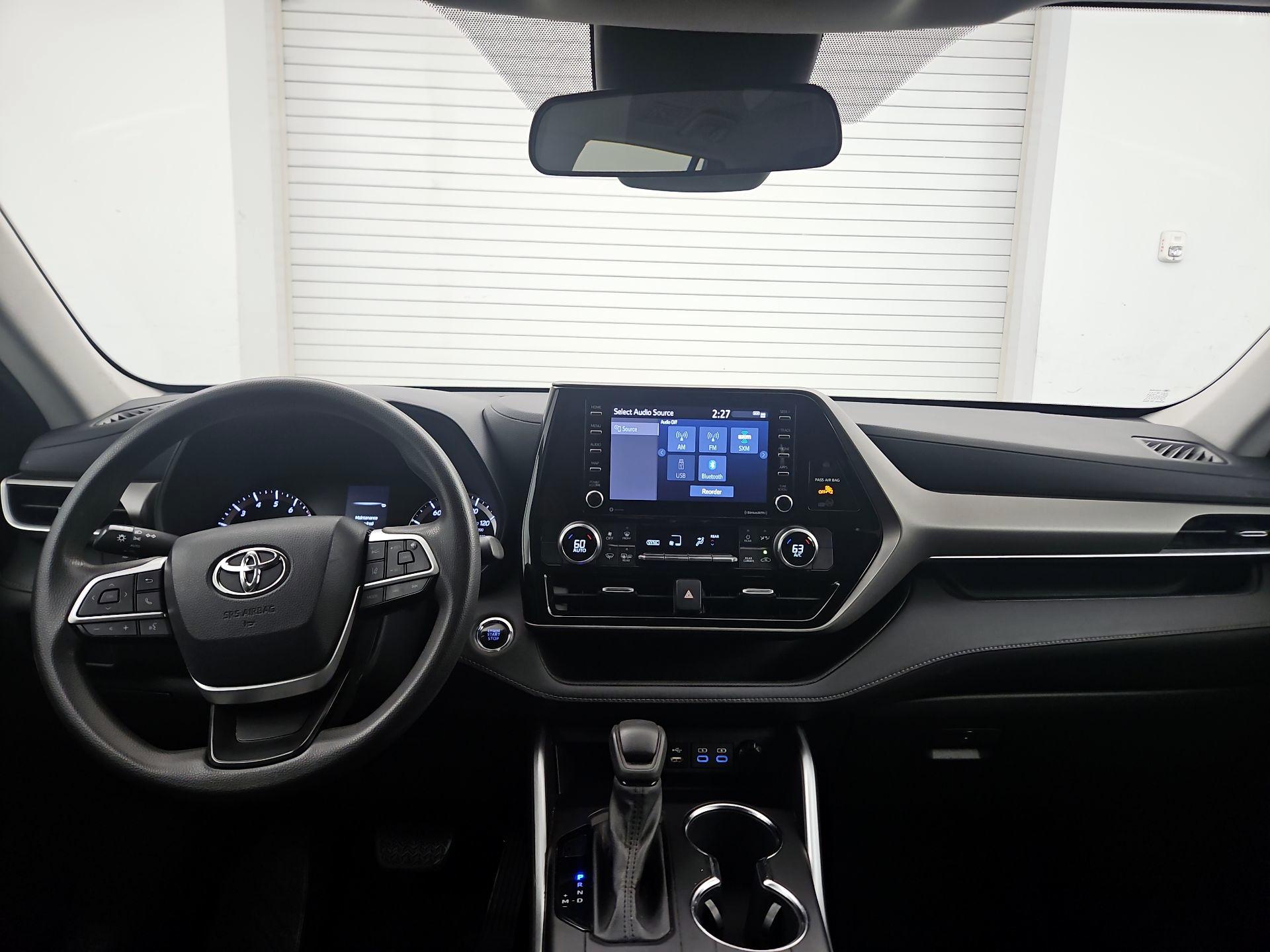 Thumbnail: 2022 Toyota Highlander - 9