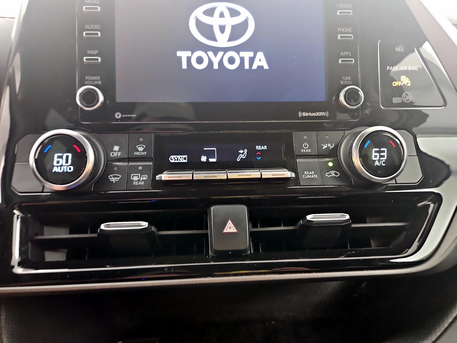 Thumbnail: 2022 Toyota Highlander - 16