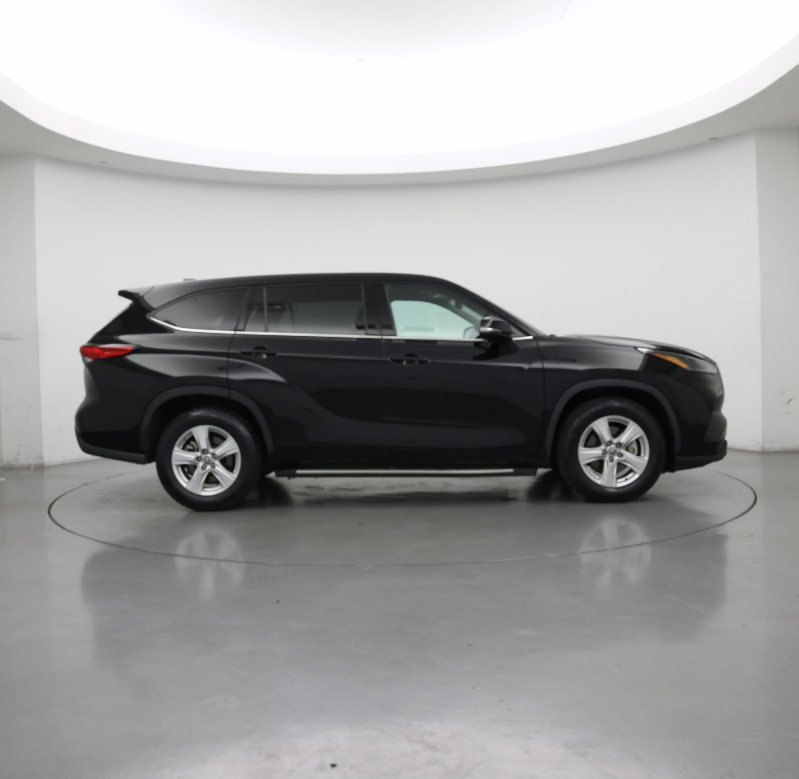 Thumbnail: 2022 Toyota Highlander - 7