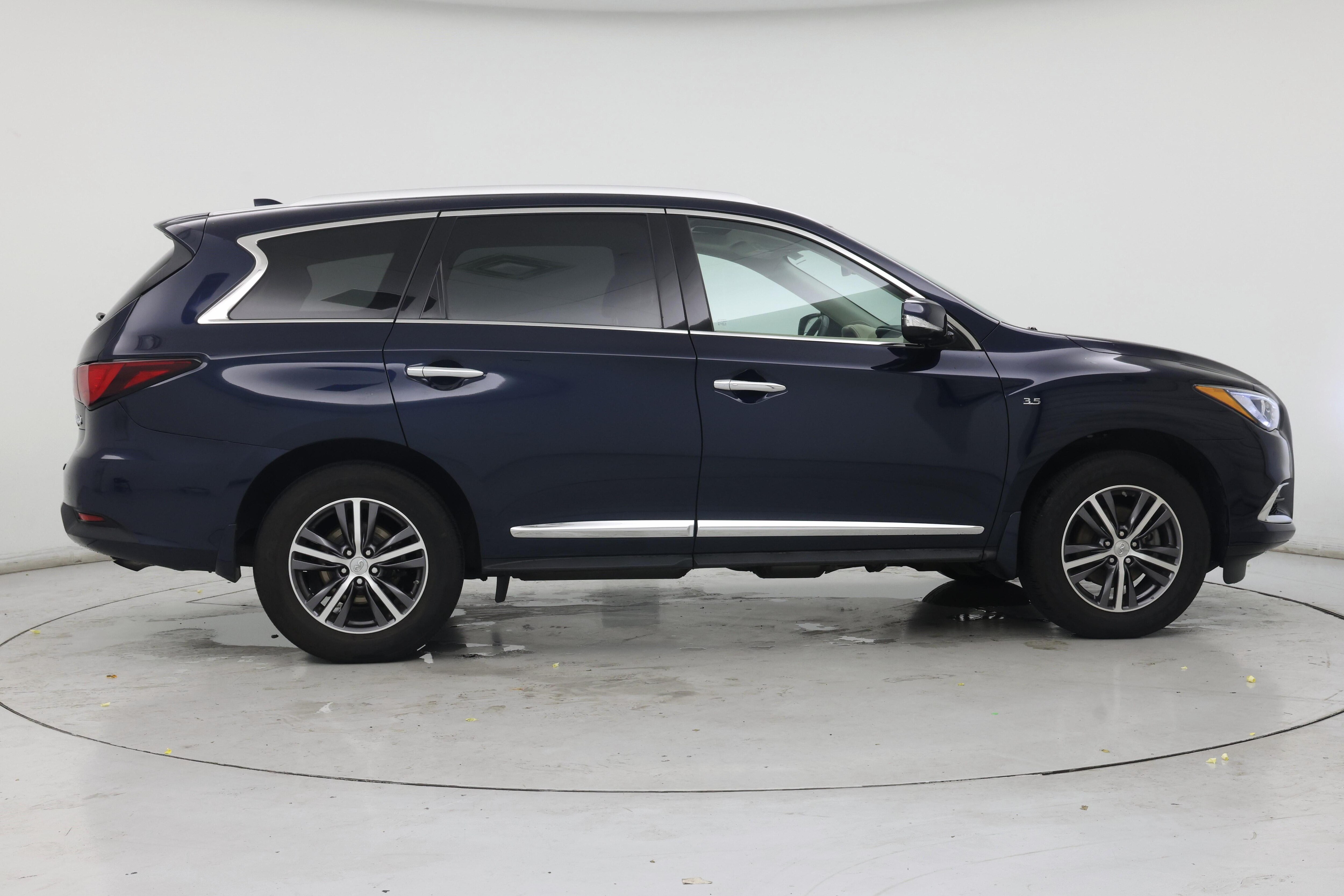 Thumbnail: 2018 INFINITI QX60 - 7