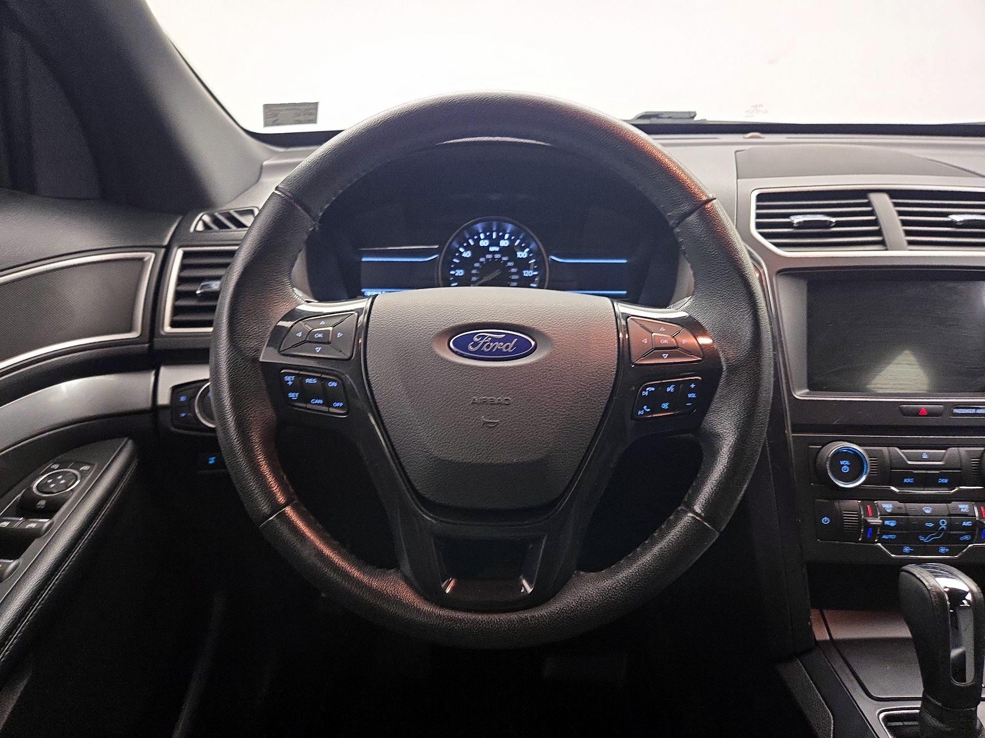 Thumbnail: 2017 Ford Explorer - 10