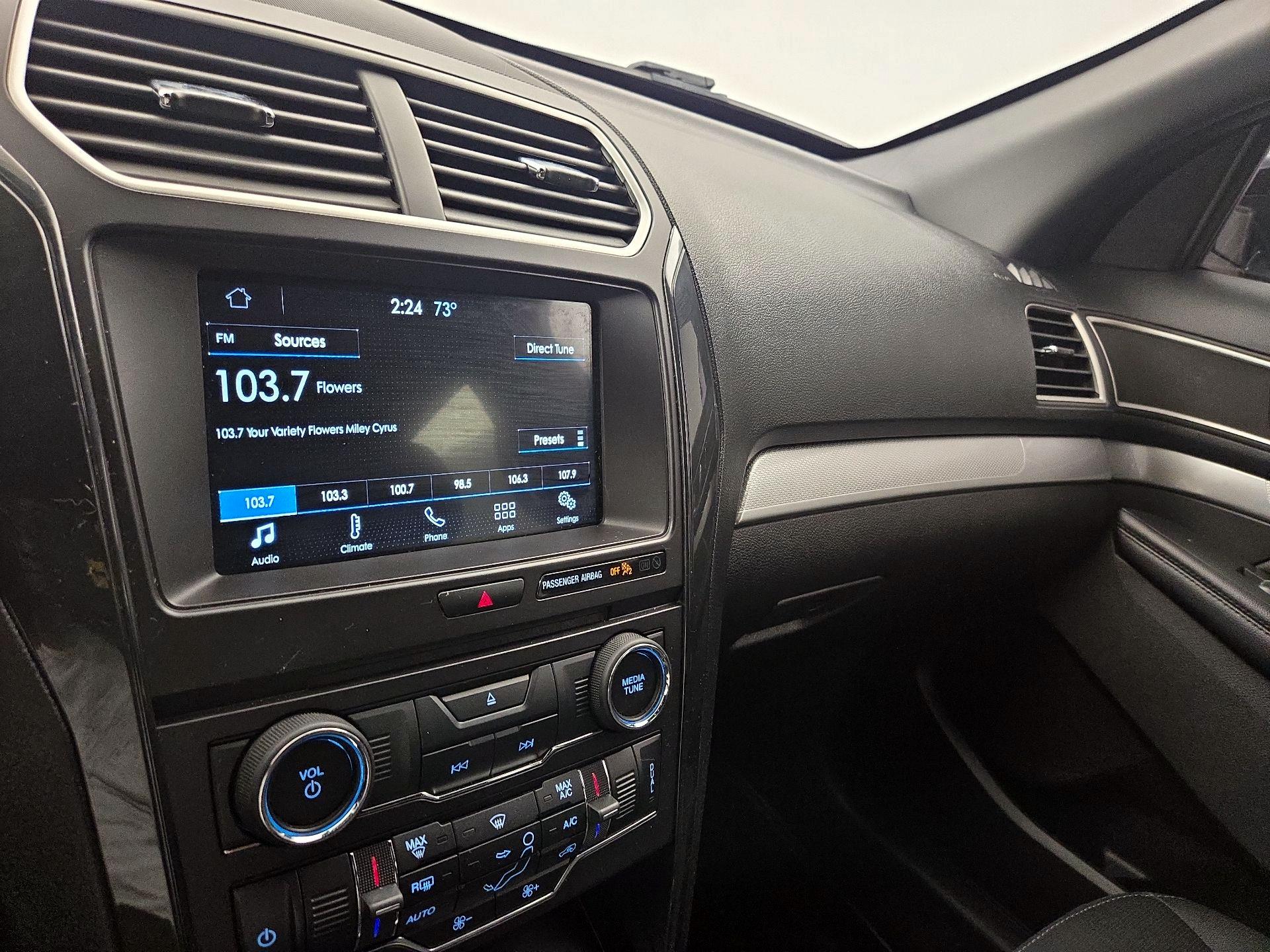 Thumbnail: 2017 Ford Explorer - 15
