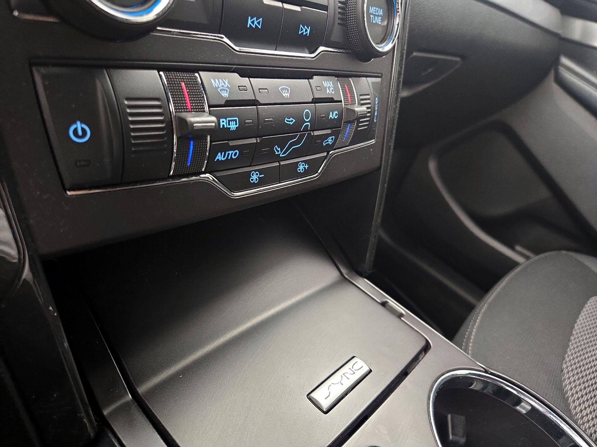Thumbnail: 2017 Ford Explorer - 16