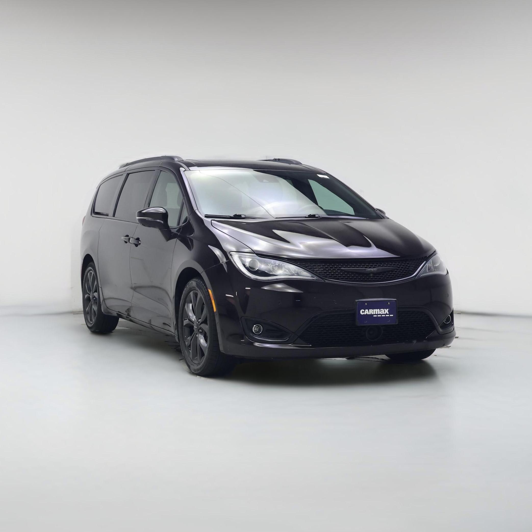 Thumbnail: 2019 Chrysler Pacifica - 1