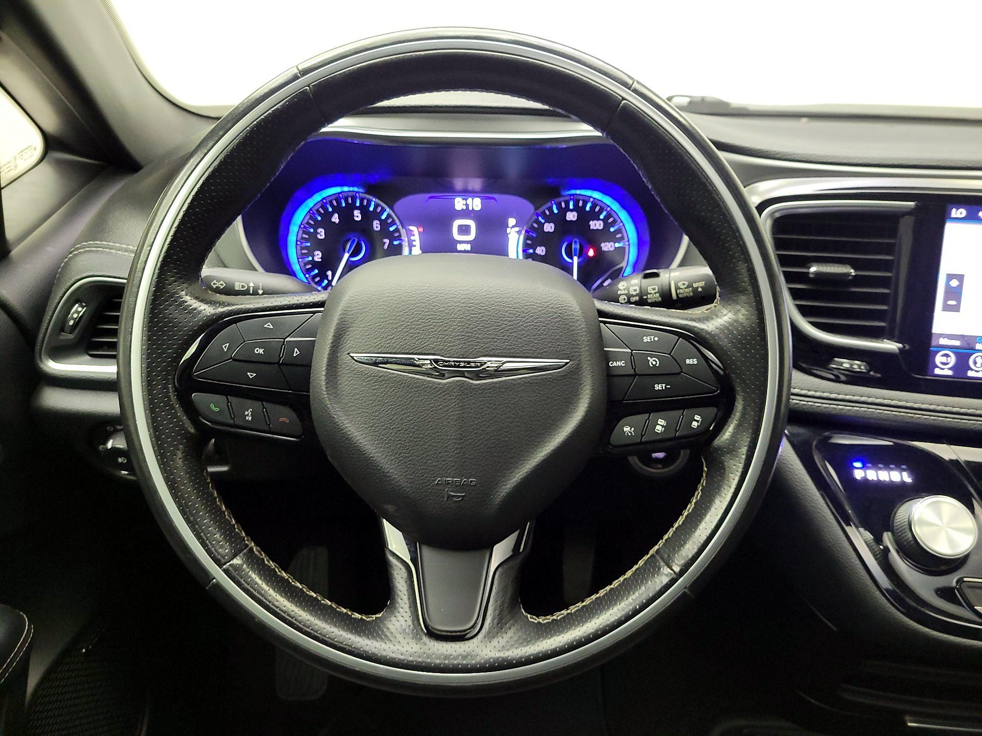 Thumbnail: 2019 Chrysler Pacifica - 10