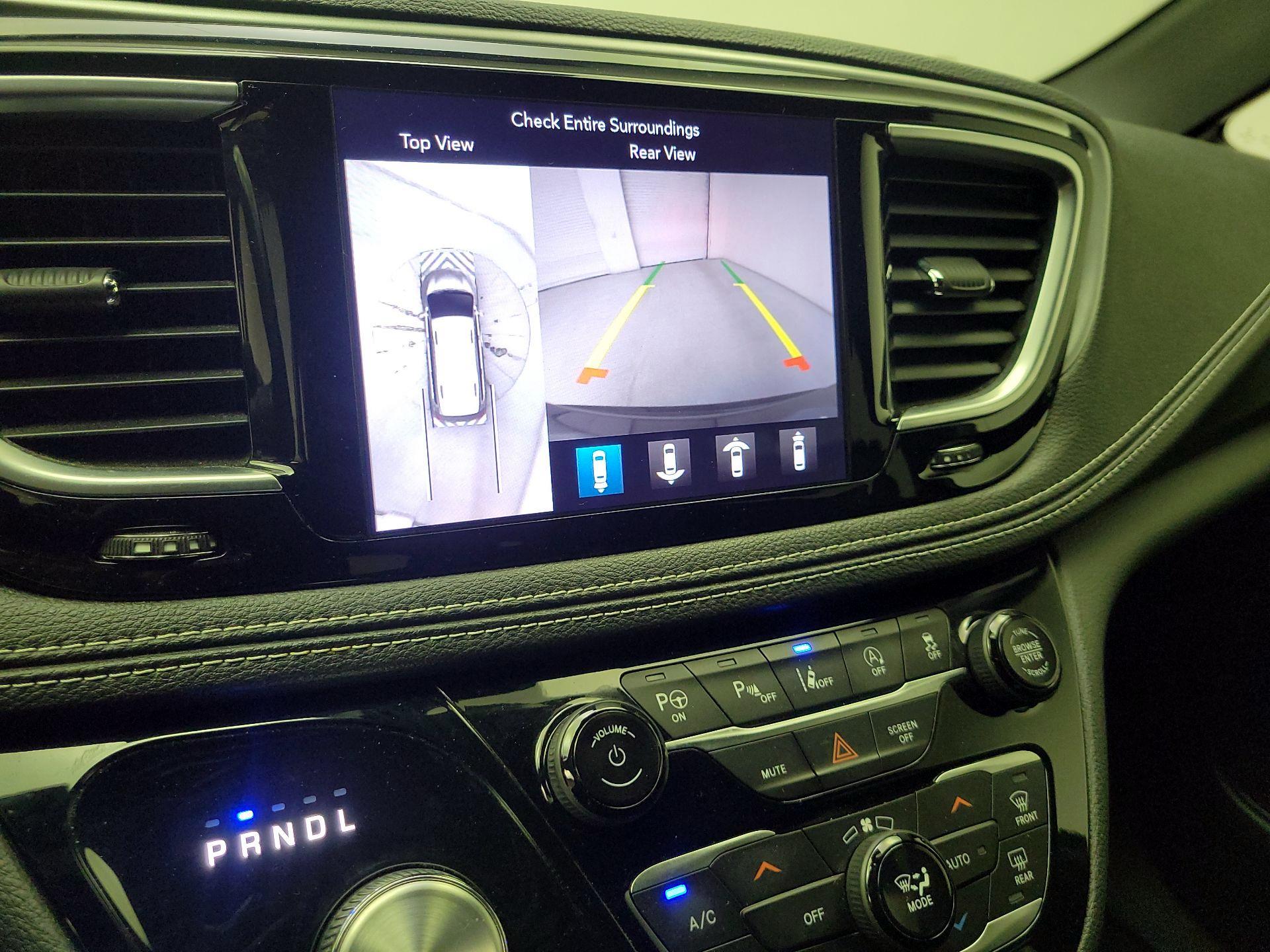 Thumbnail: 2019 Chrysler Pacifica - 15