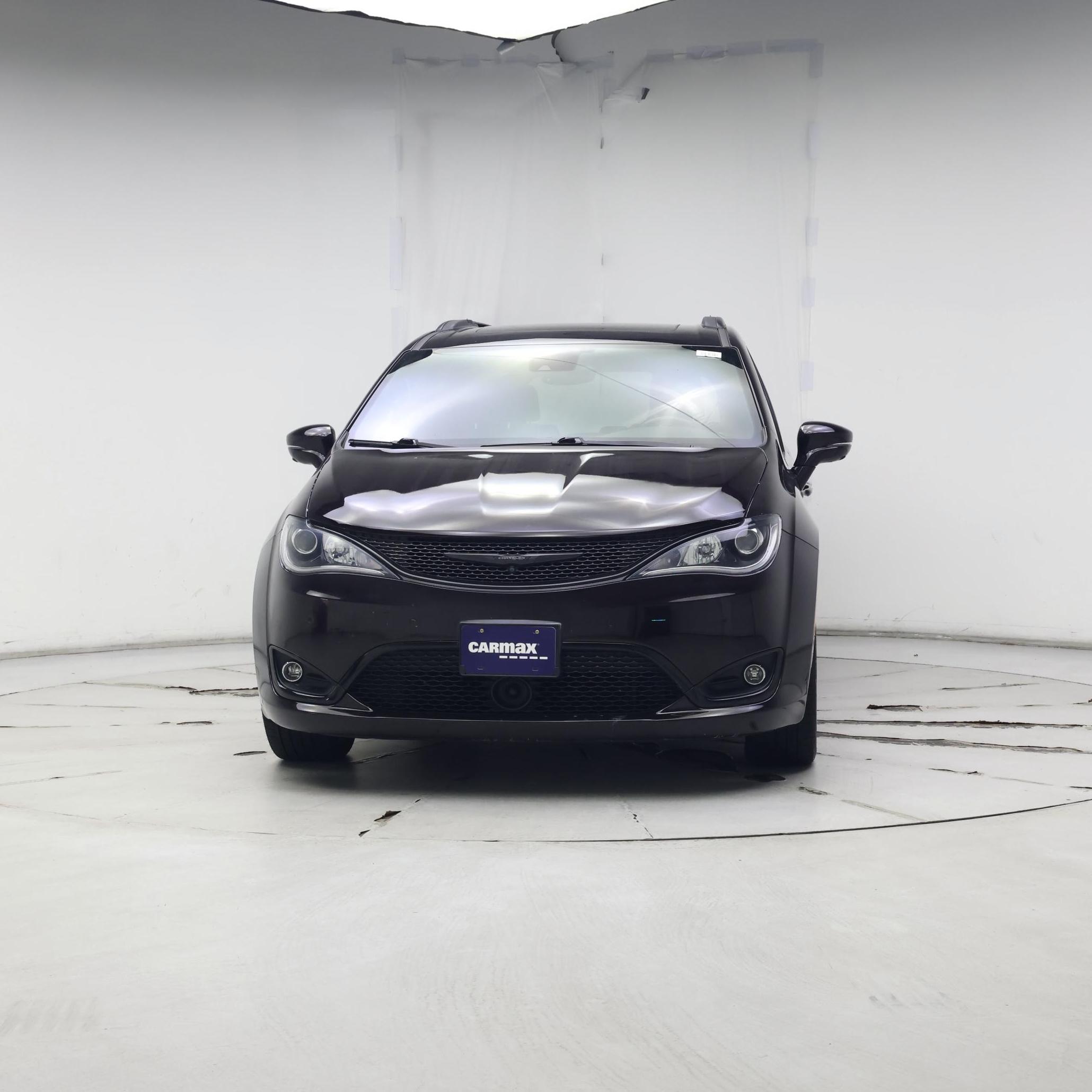 Thumbnail: 2019 Chrysler Pacifica - 5