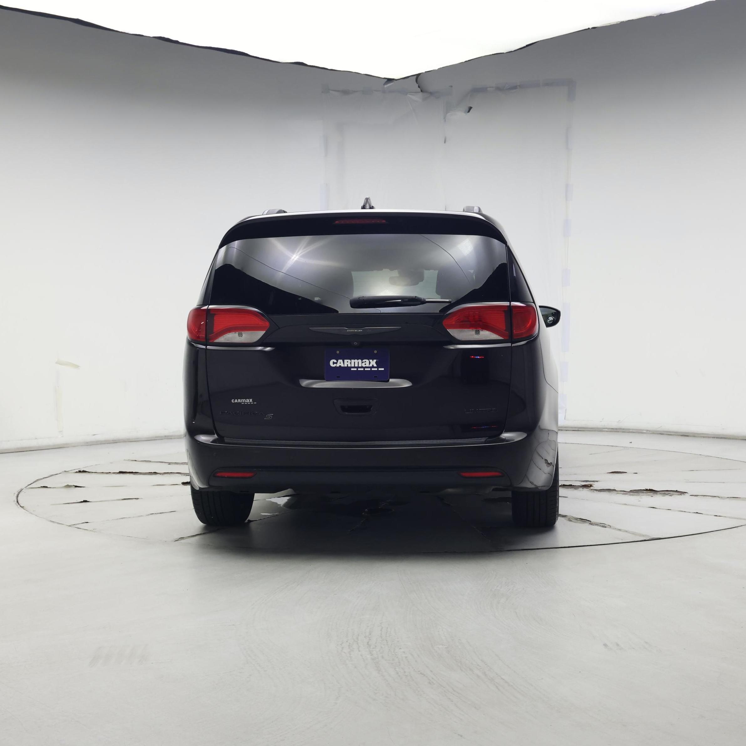 Thumbnail: 2019 Chrysler Pacifica - 6