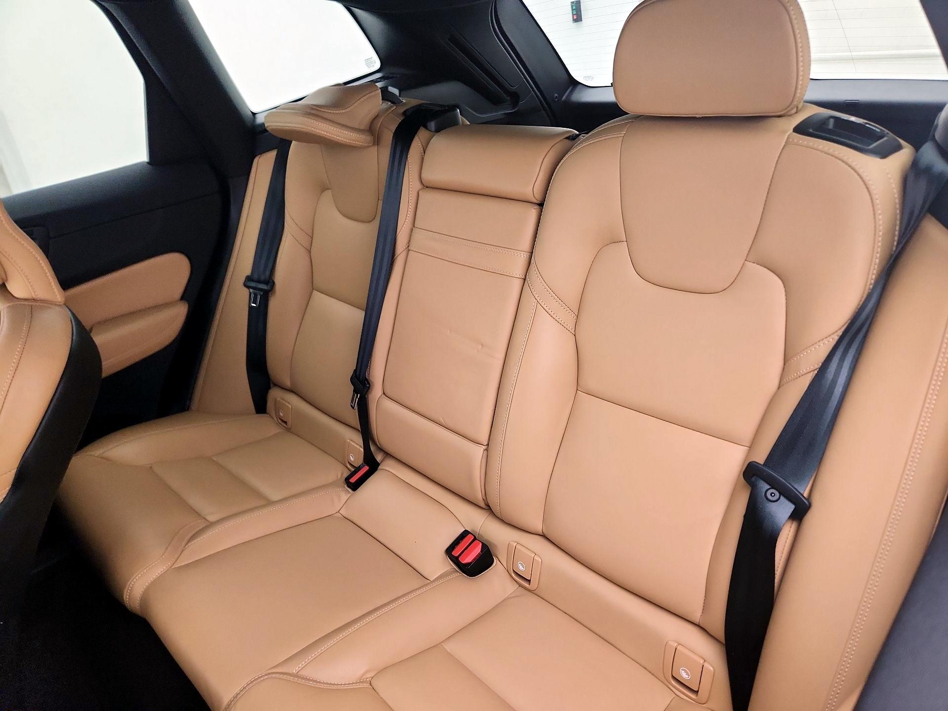 Thumbnail: 2021 Volvo XC60 - 19