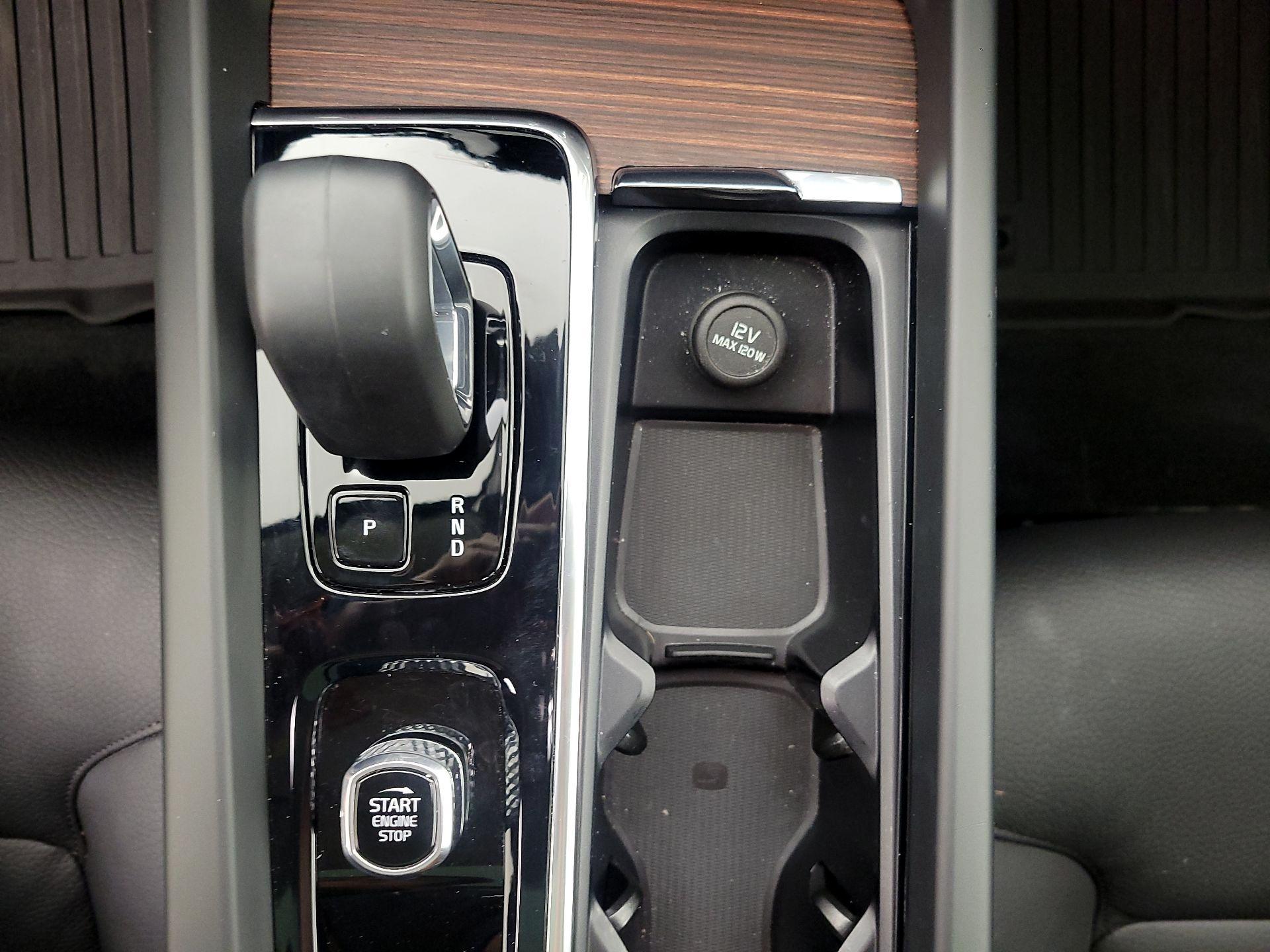 Thumbnail: 2023 Volvo XC60 - 17
