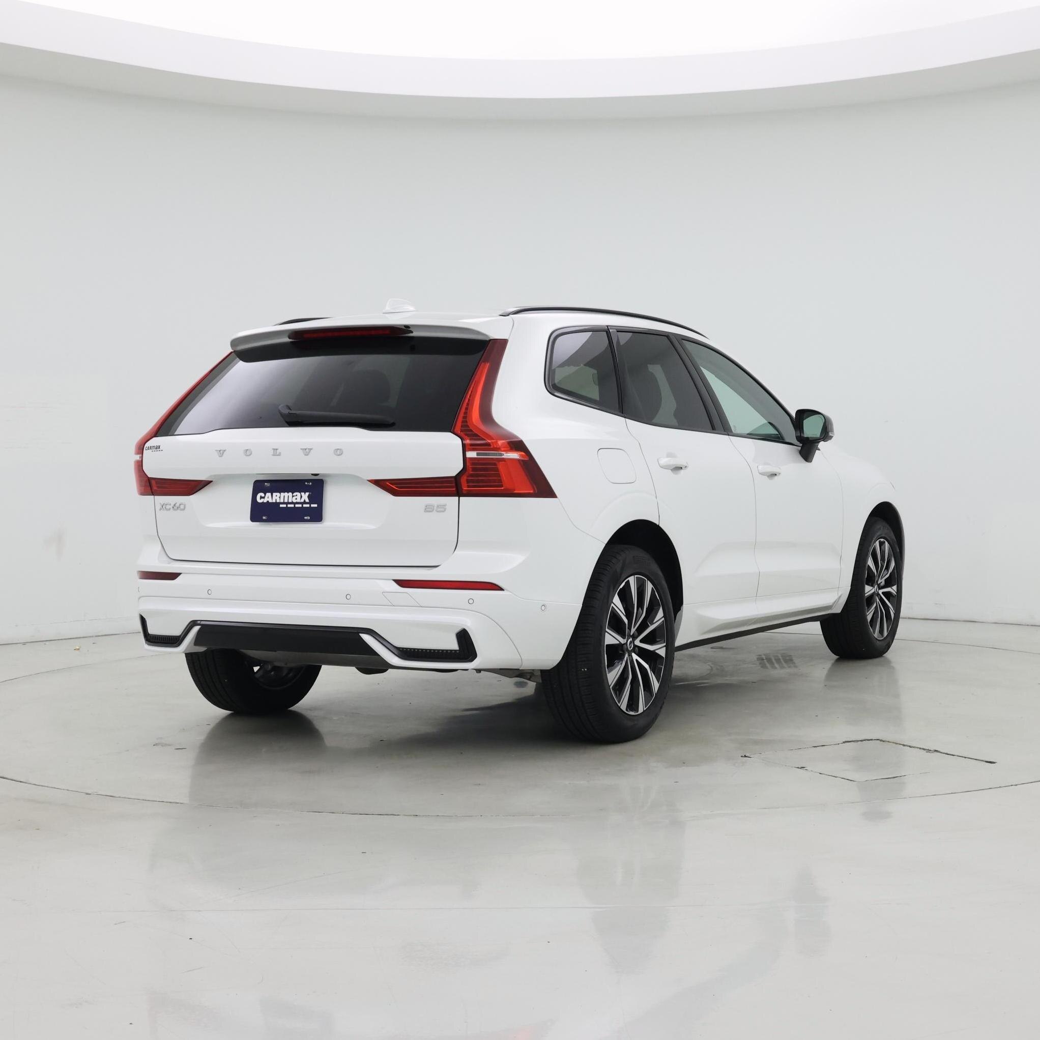 Thumbnail: 2023 Volvo XC60 - 8