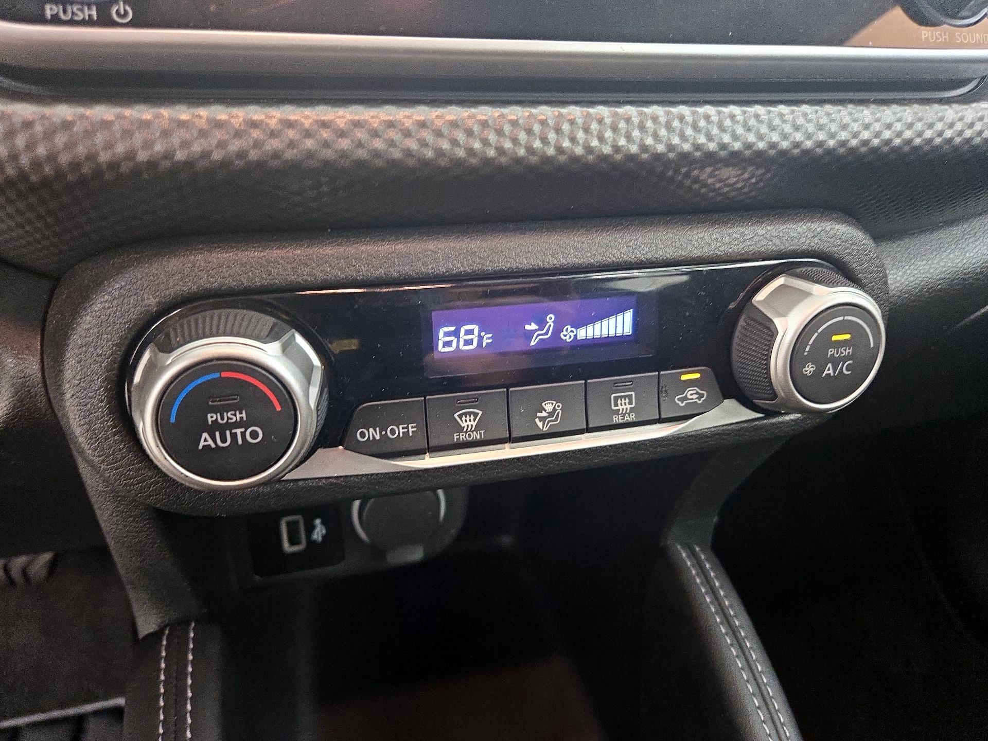 Thumbnail: 2019 Nissan Kicks - 16
