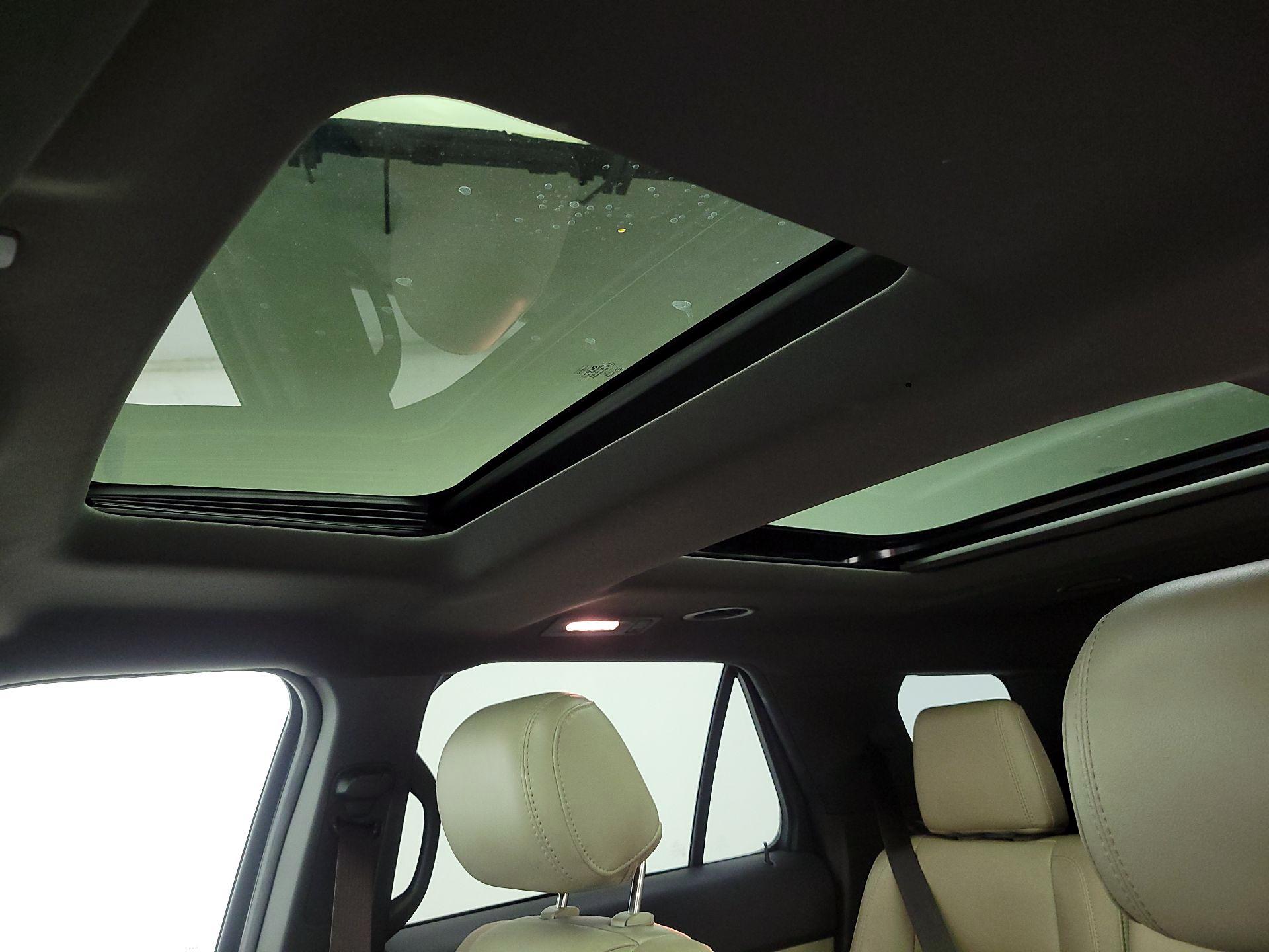 Thumbnail: 2014 Ford Explorer - 20
