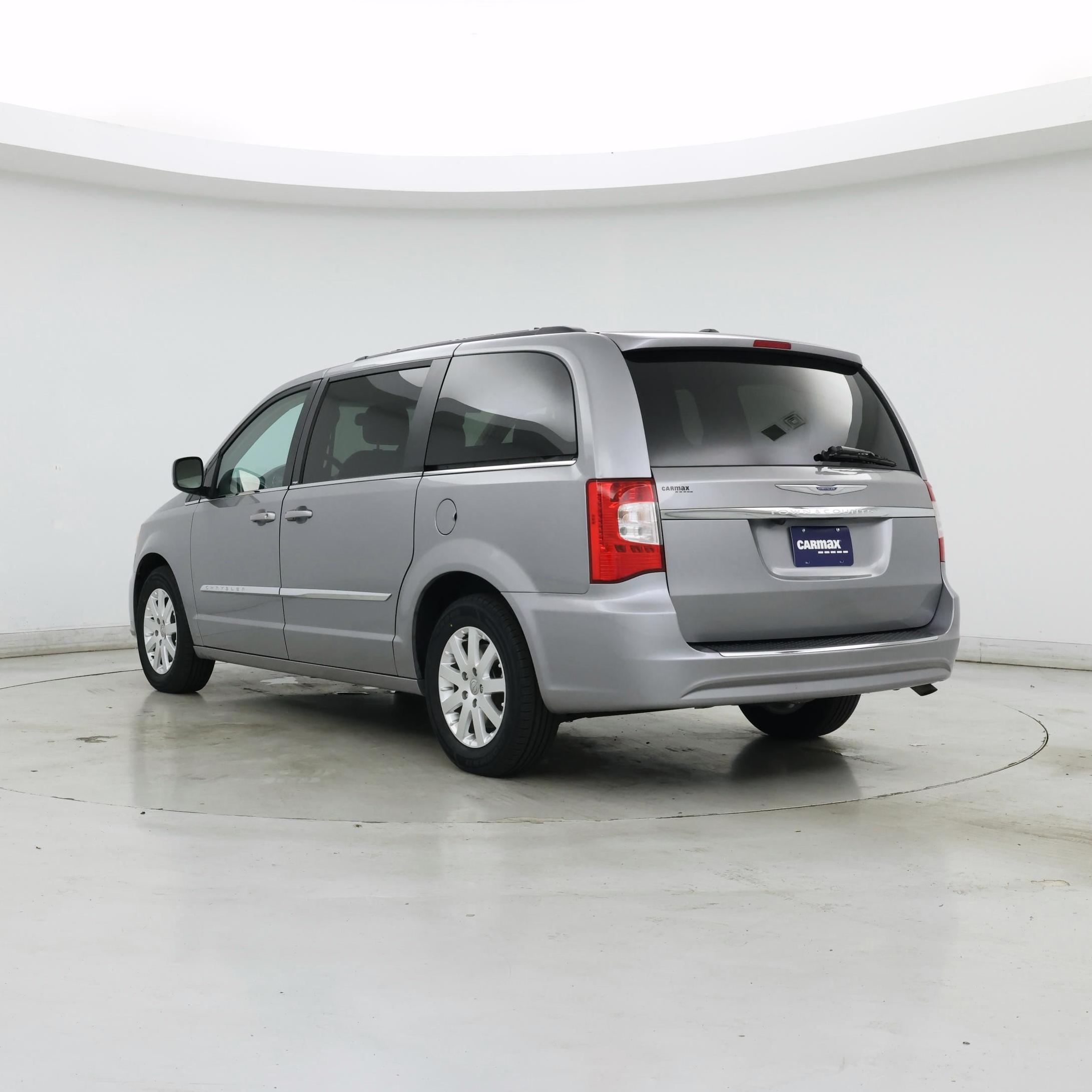Thumbnail: 2014 Chrysler Town & Country - 2