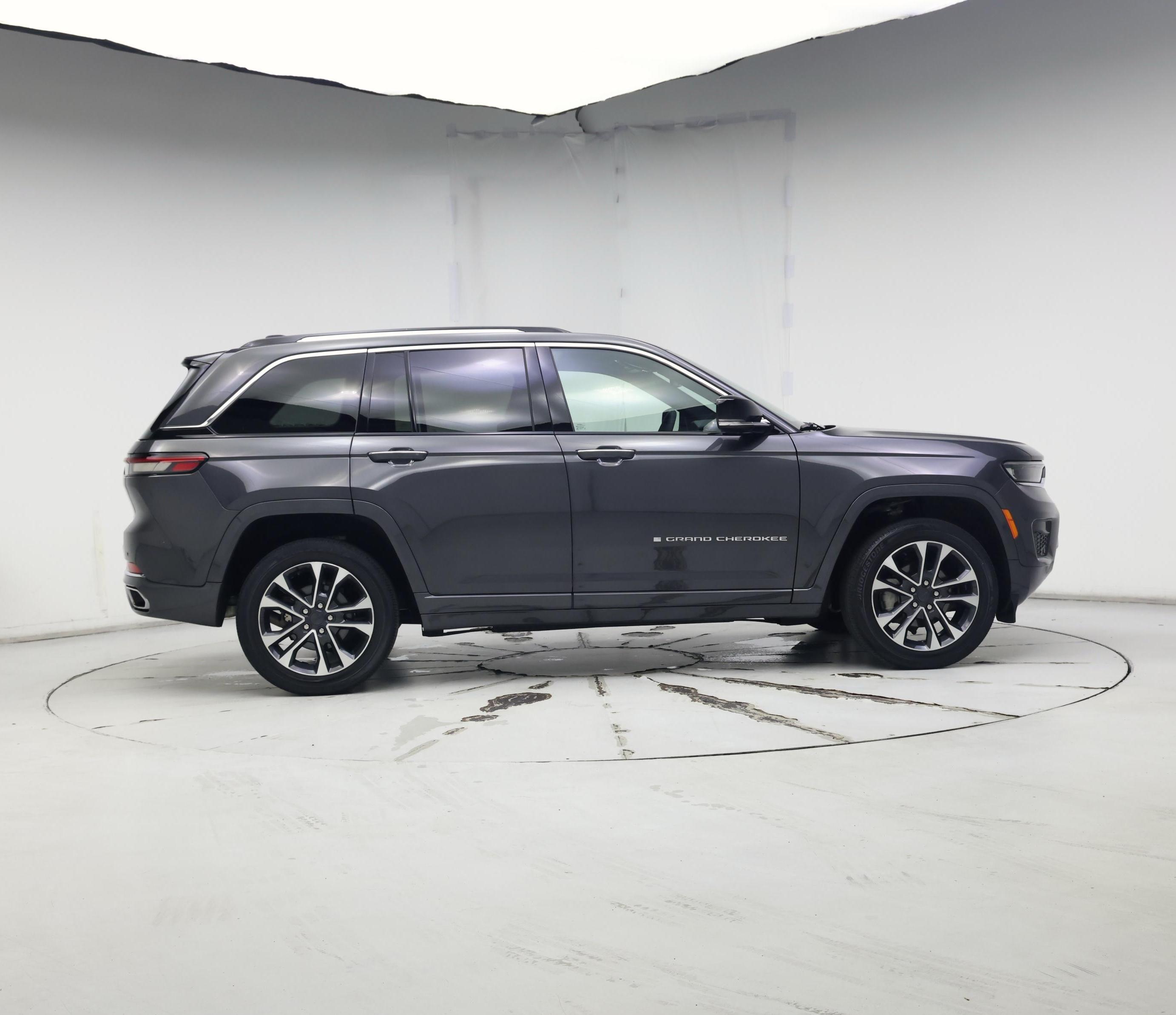 Thumbnail: 2023 Jeep Grand Cherokee - 7