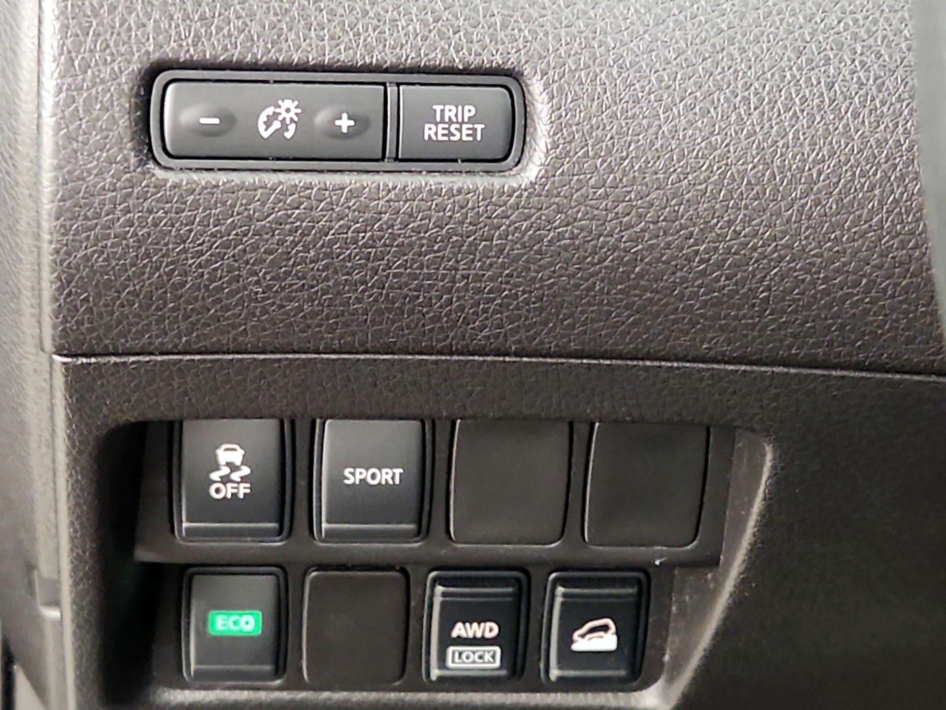 Thumbnail: 2016 Nissan Rogue - 11