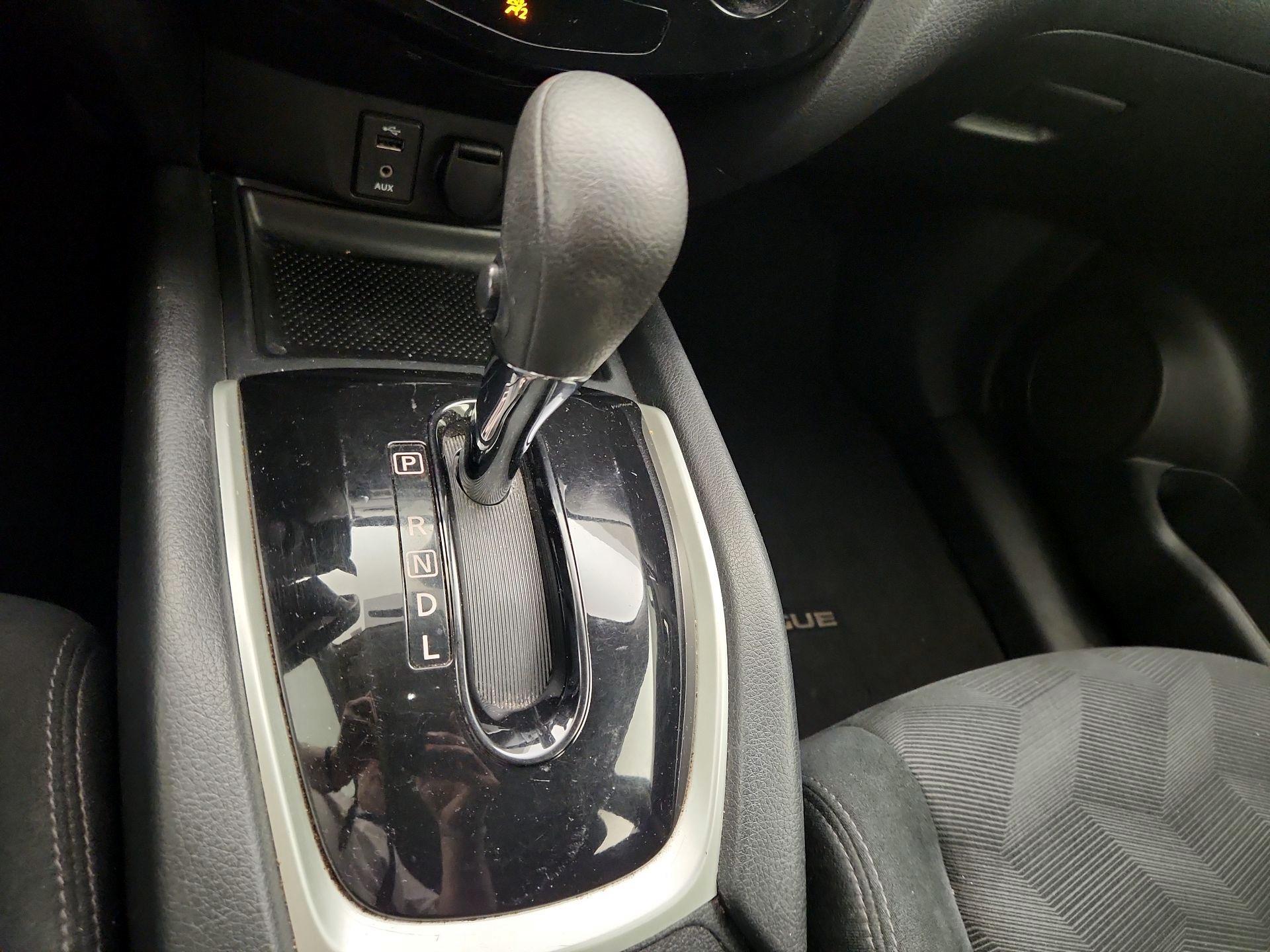 Thumbnail: 2016 Nissan Rogue - 15