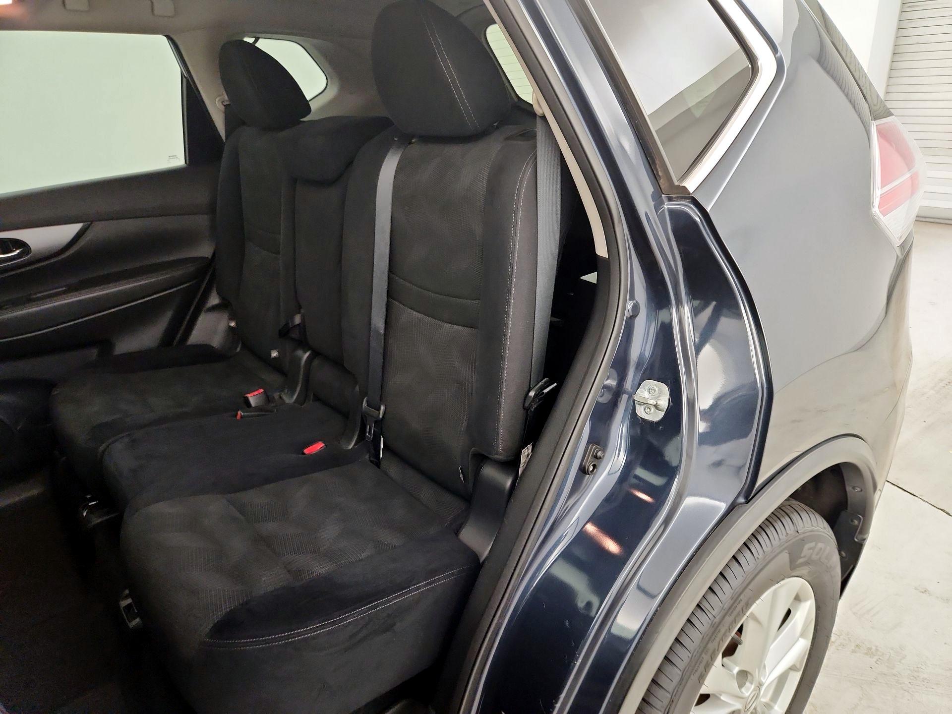 Thumbnail: 2016 Nissan Rogue - 18