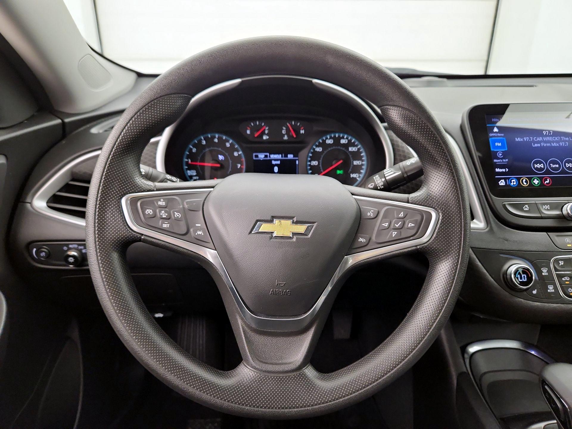 Thumbnail: 2023 Chevrolet Malibu - 10