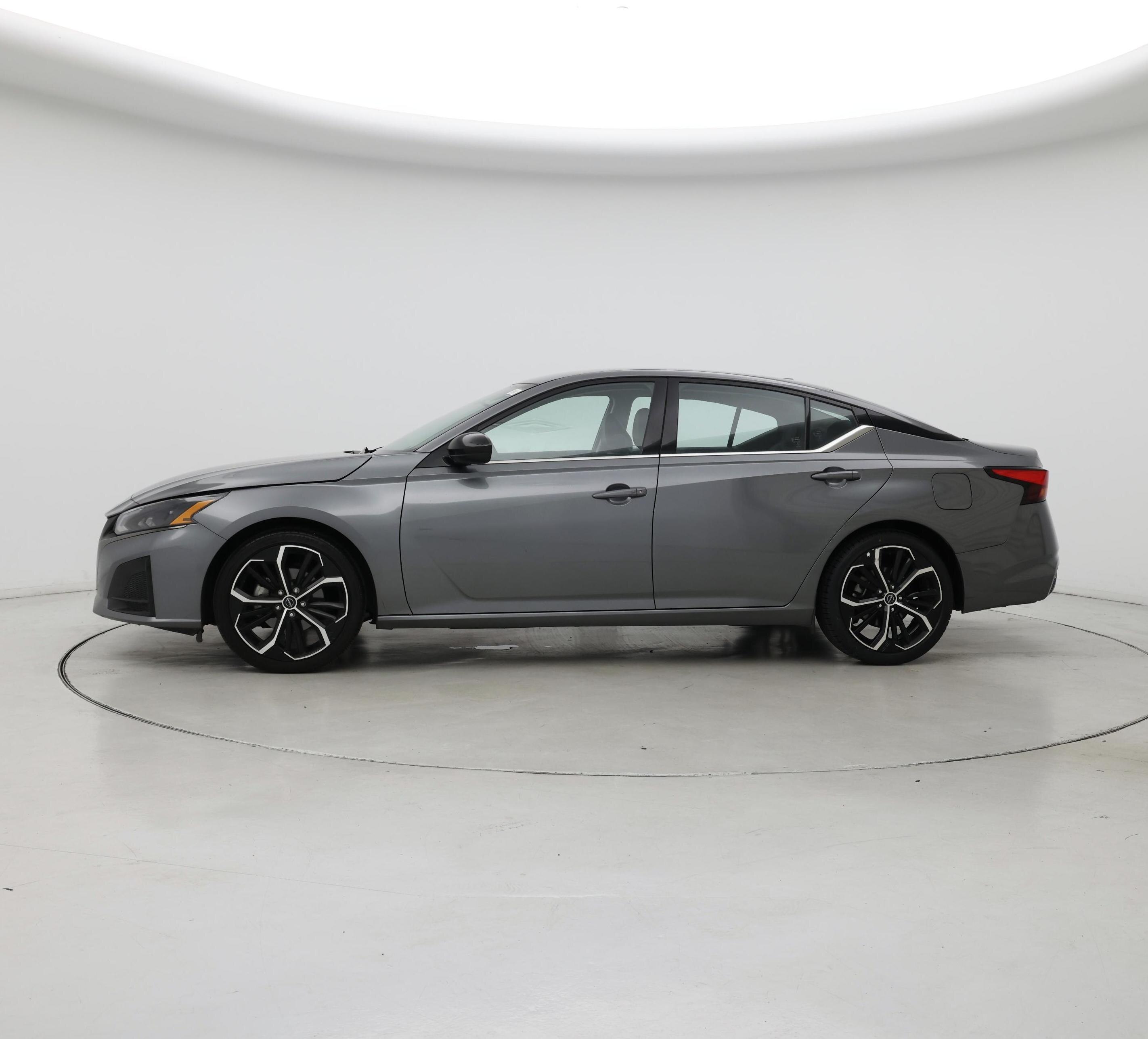 Thumbnail: 2023 Nissan Altima - 3