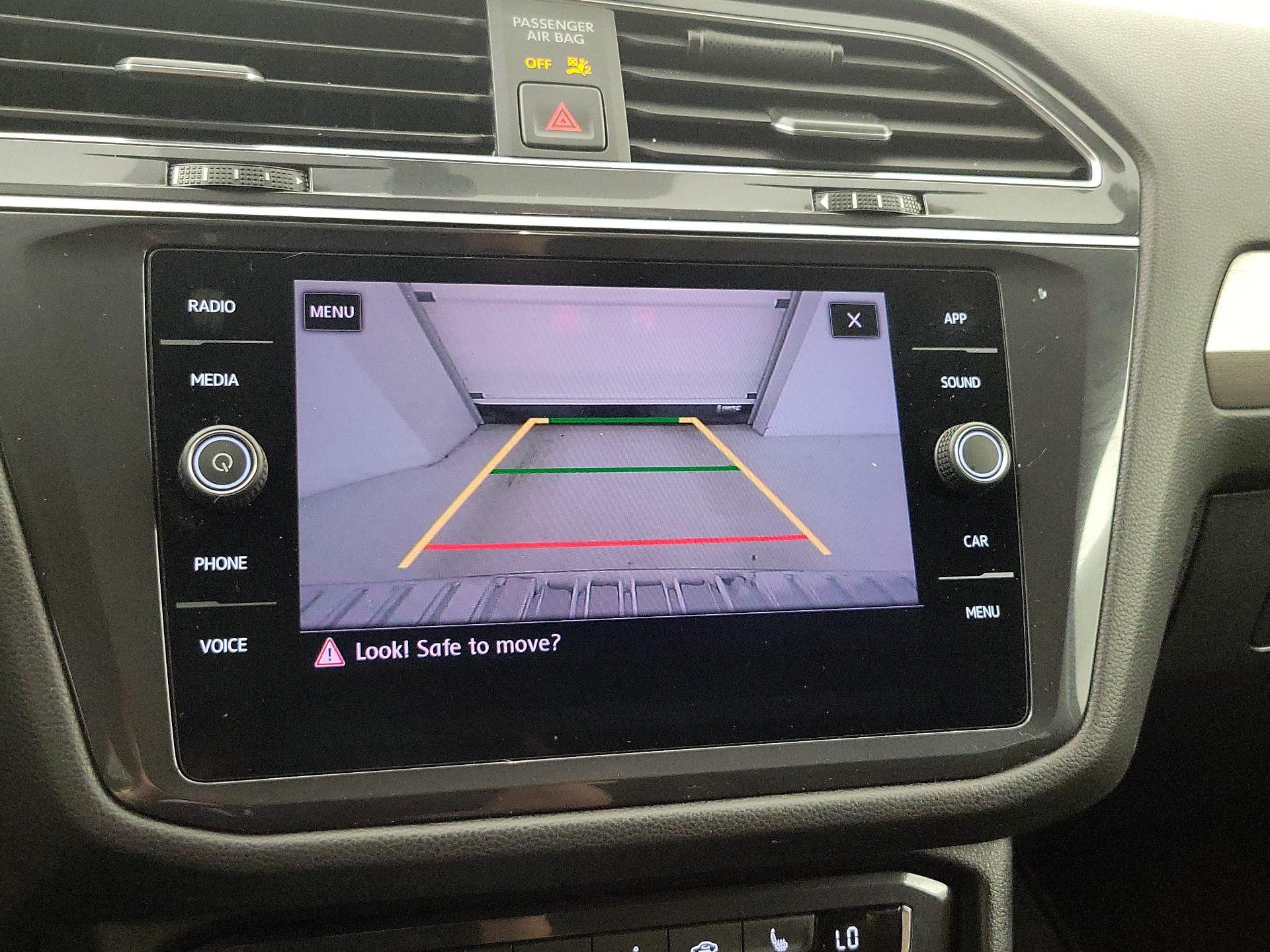 Thumbnail: 2020 Volkswagen Tiguan - 14