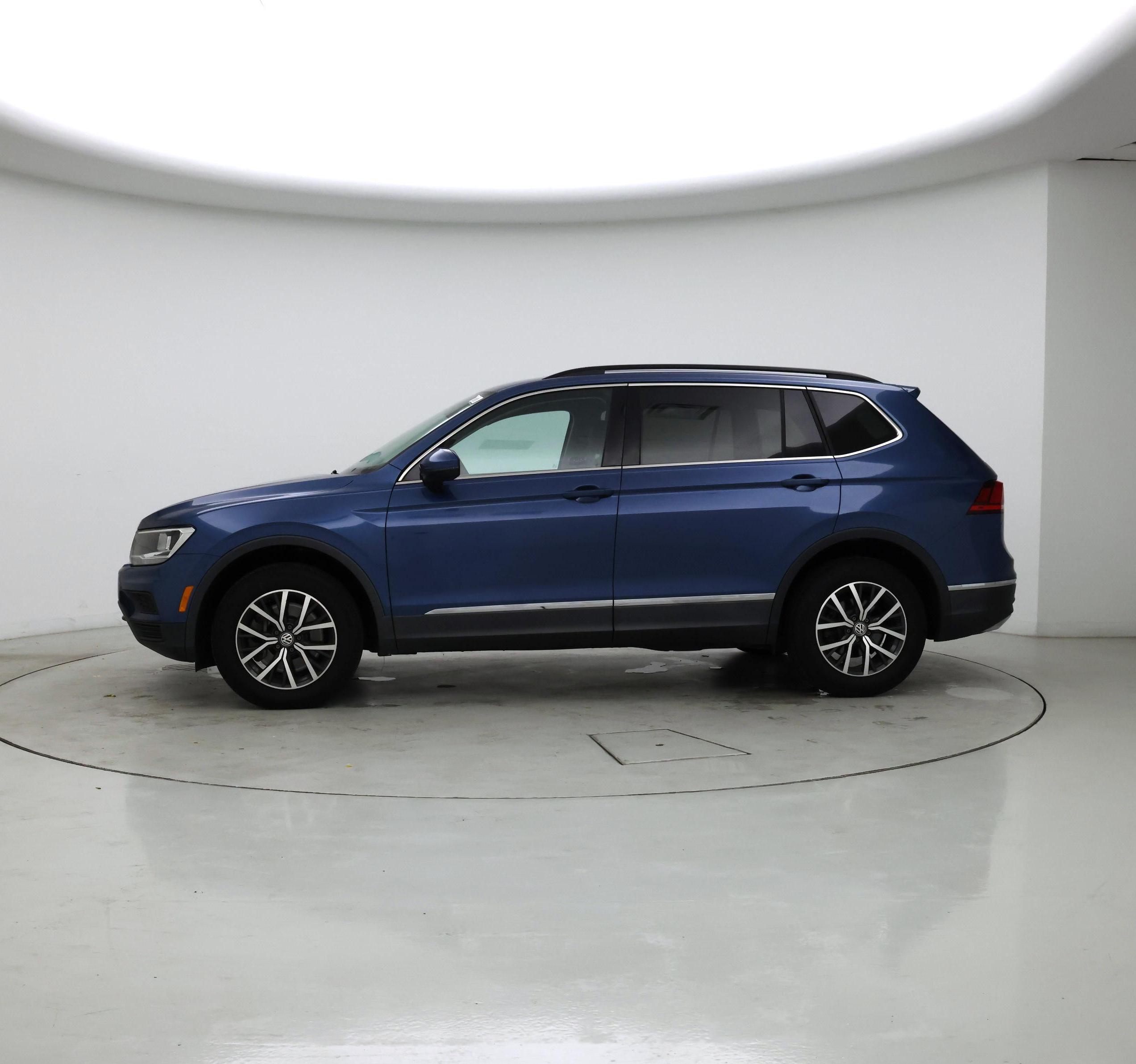 Thumbnail: 2020 Volkswagen Tiguan - 3