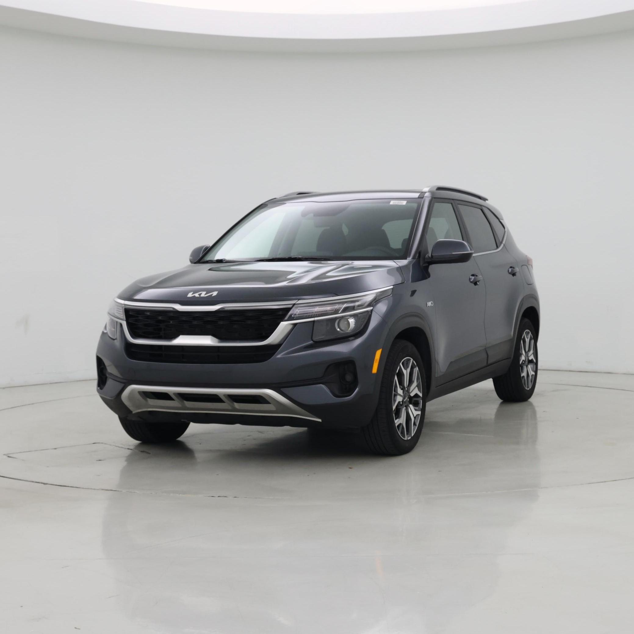 Thumbnail: 2023 Kia Seltos - 4