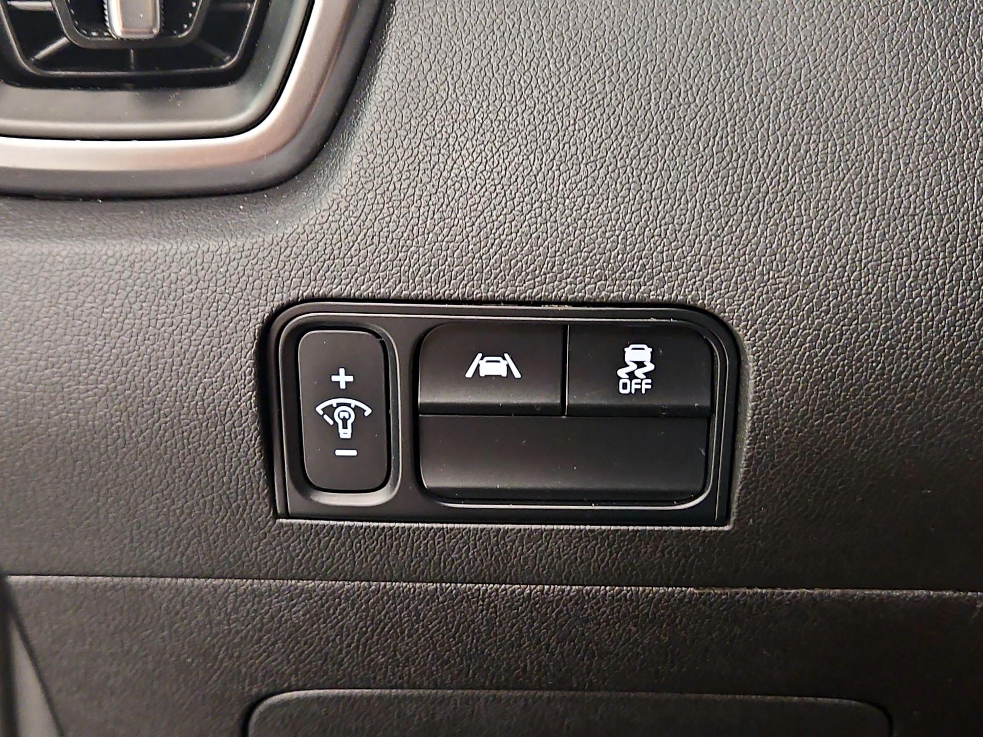 Thumbnail: 2022 Kia Sorento - 13