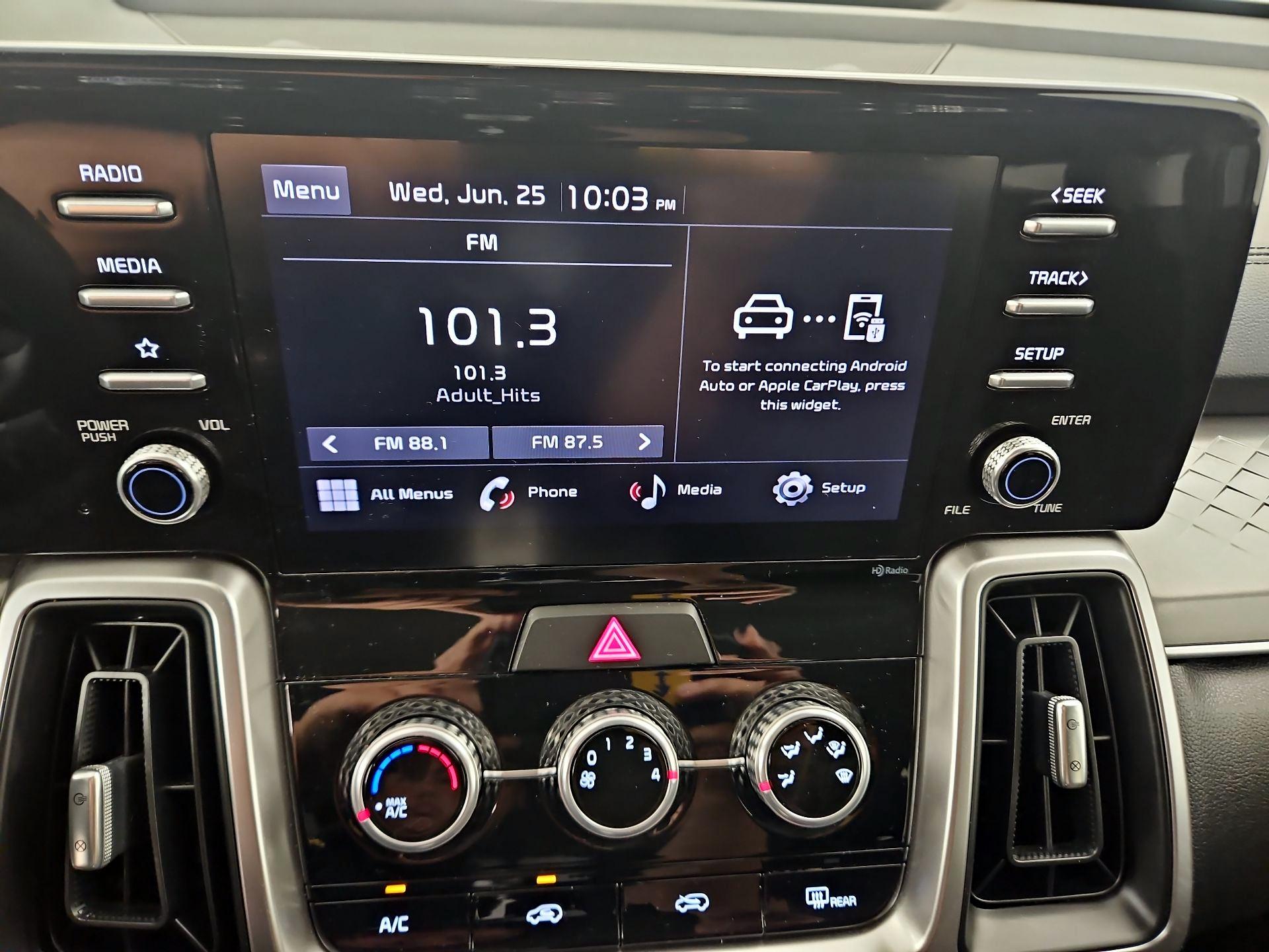 Thumbnail: 2022 Kia Sorento - 15